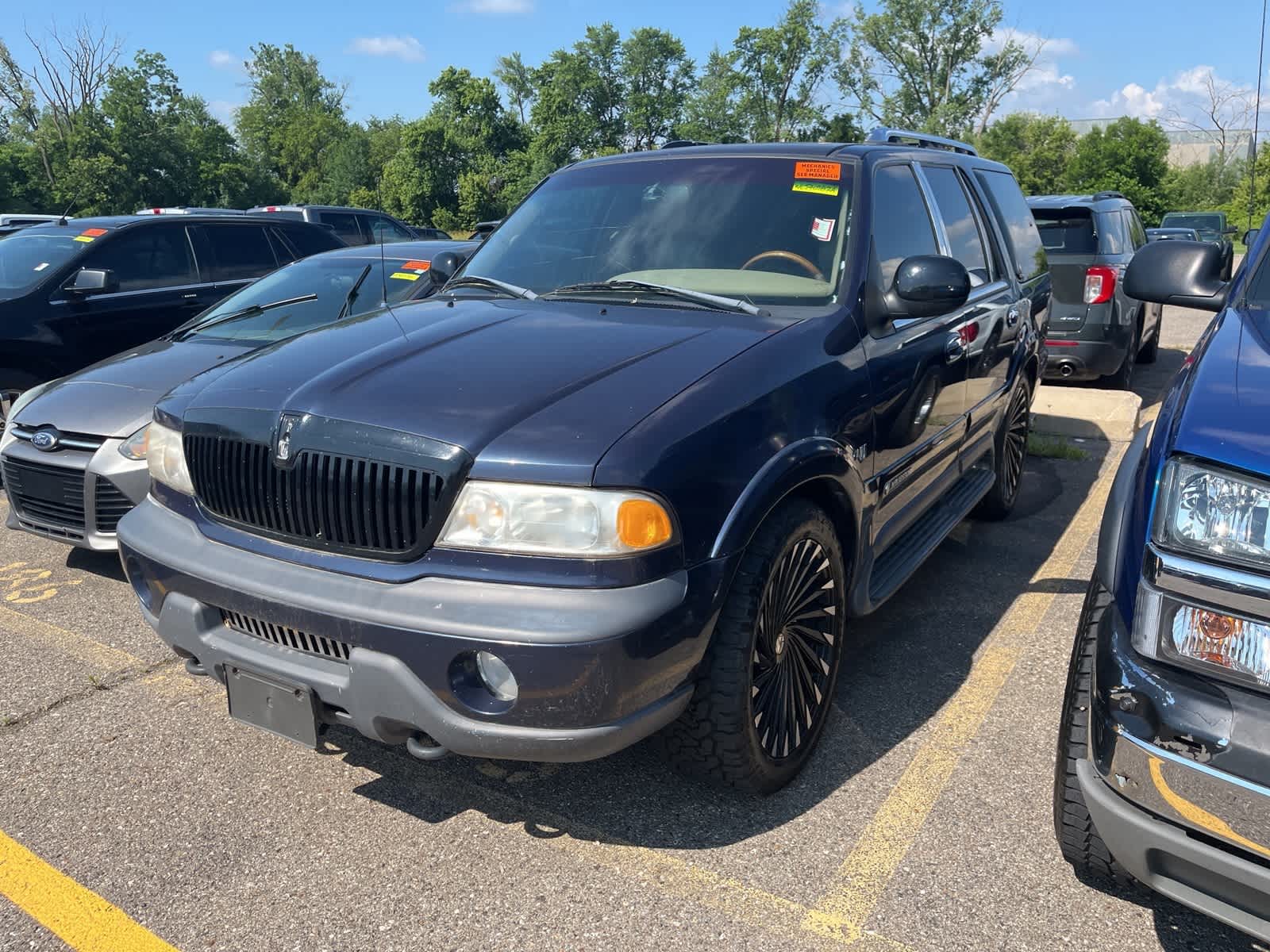 1998 Lincoln Navigator  -
                  Sterling Heights, MI
