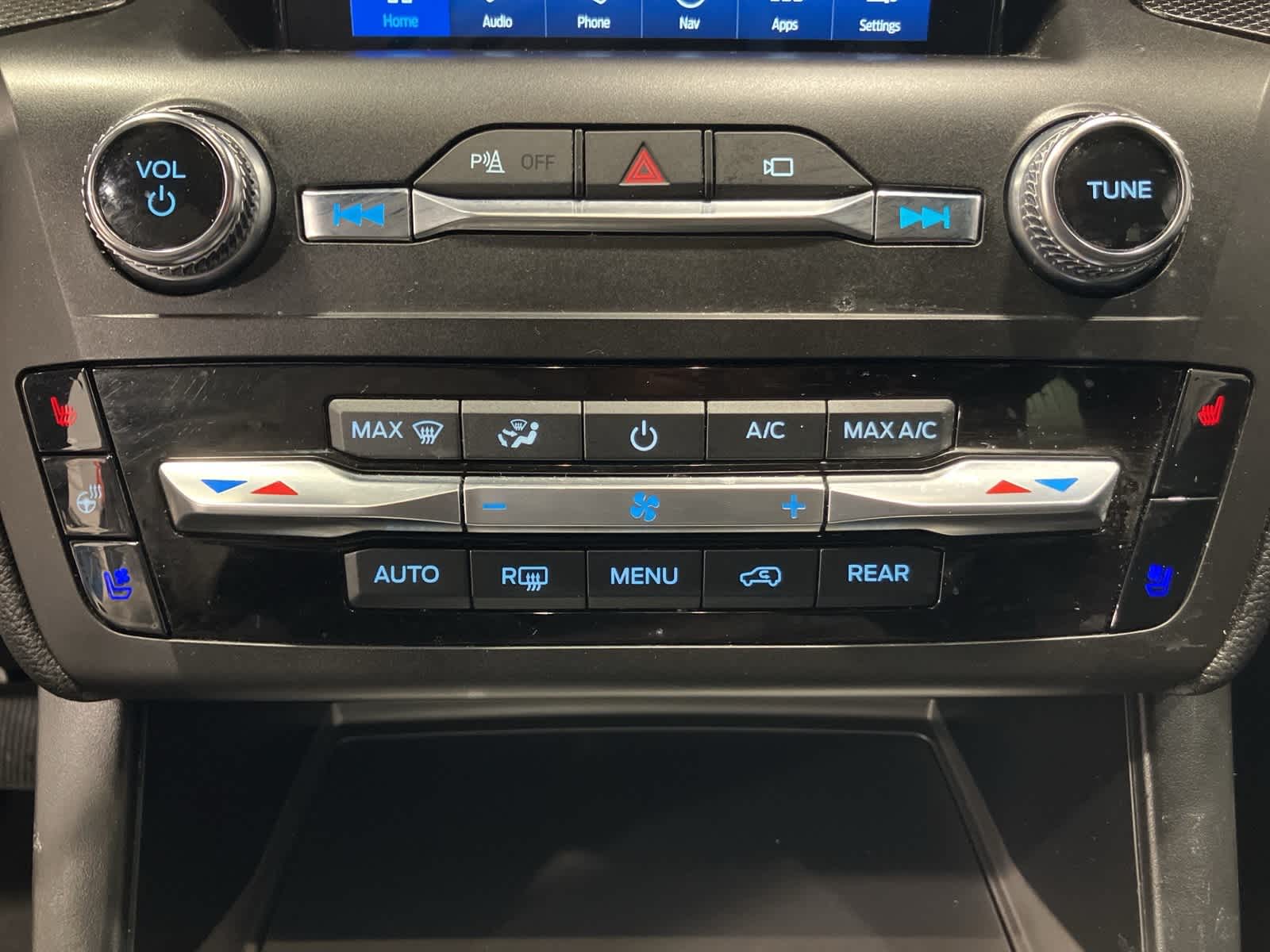 Thumbnail: 2020 Ford Explorer - 19