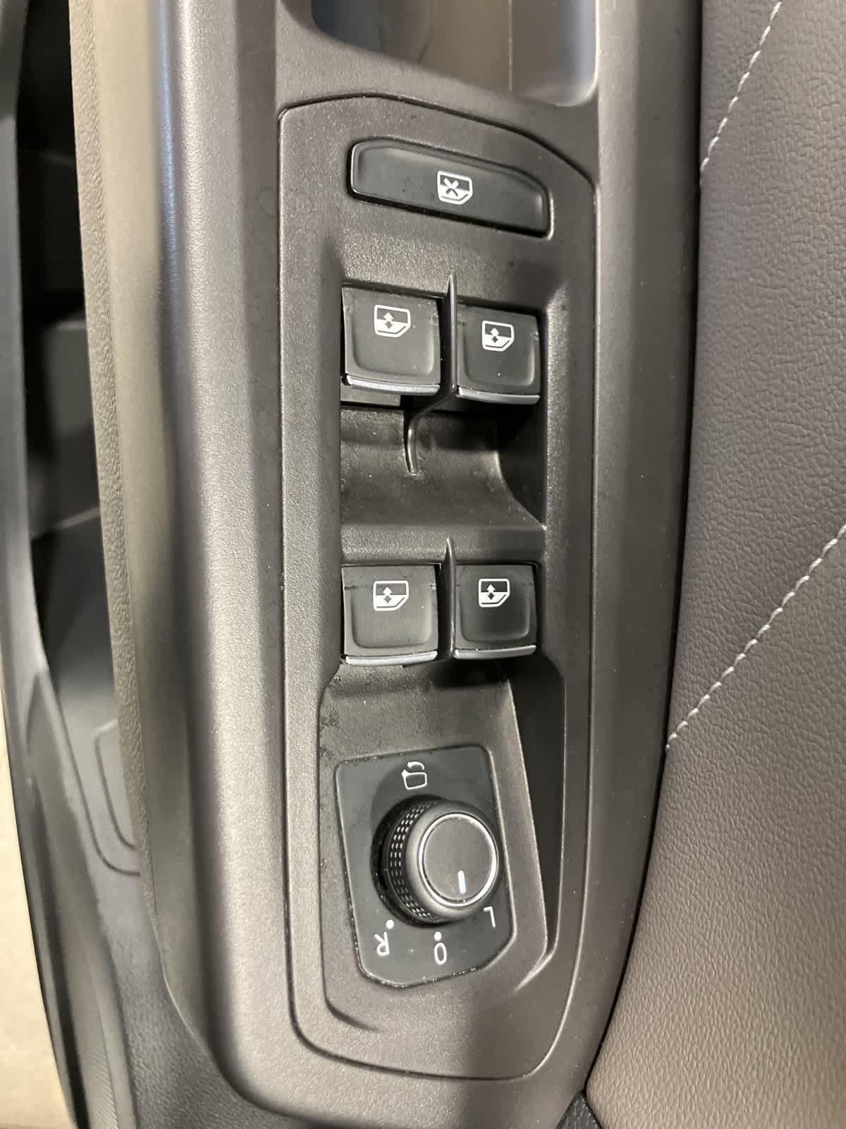 Thumbnail: 2023 Volkswagen Atlas - 16