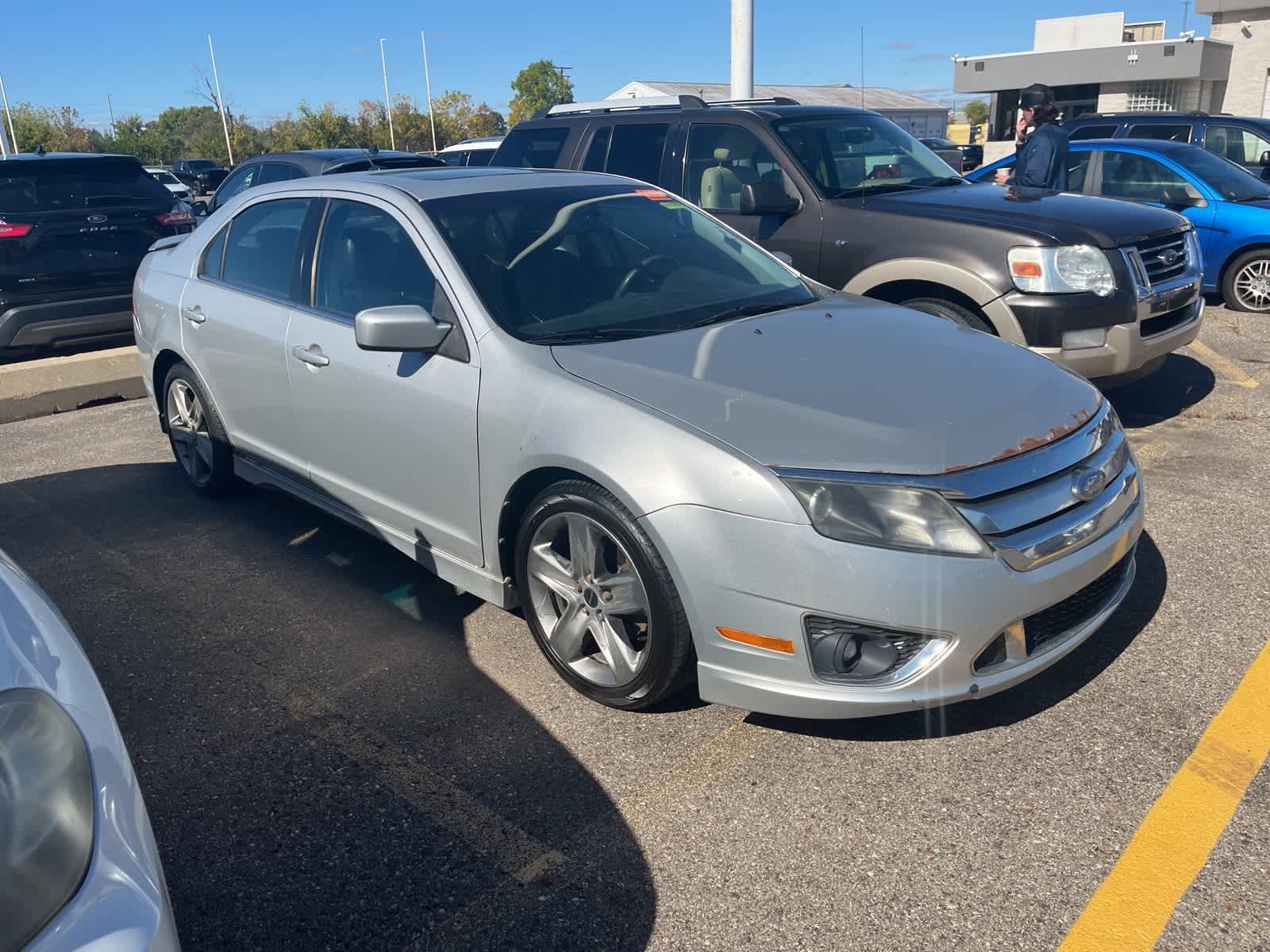Thumbnail: 2010 Ford Fusion - 18