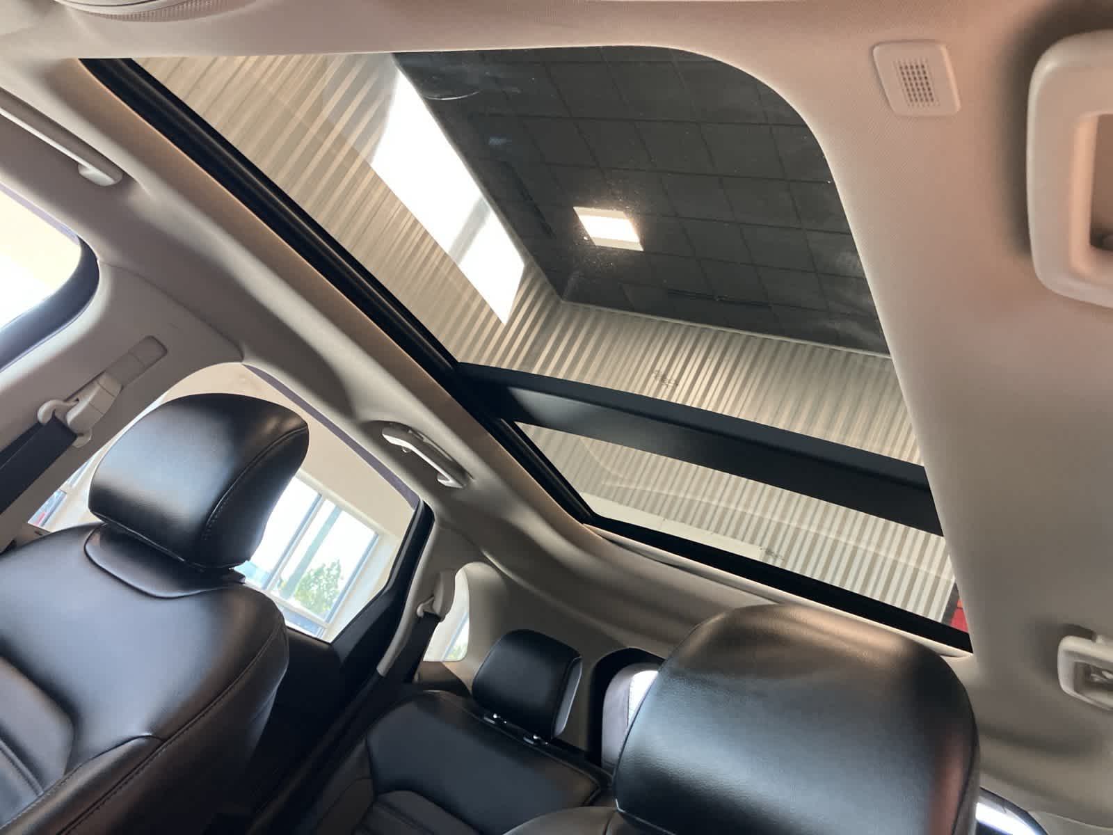 Thumbnail: 2019 Ford Edge - 12