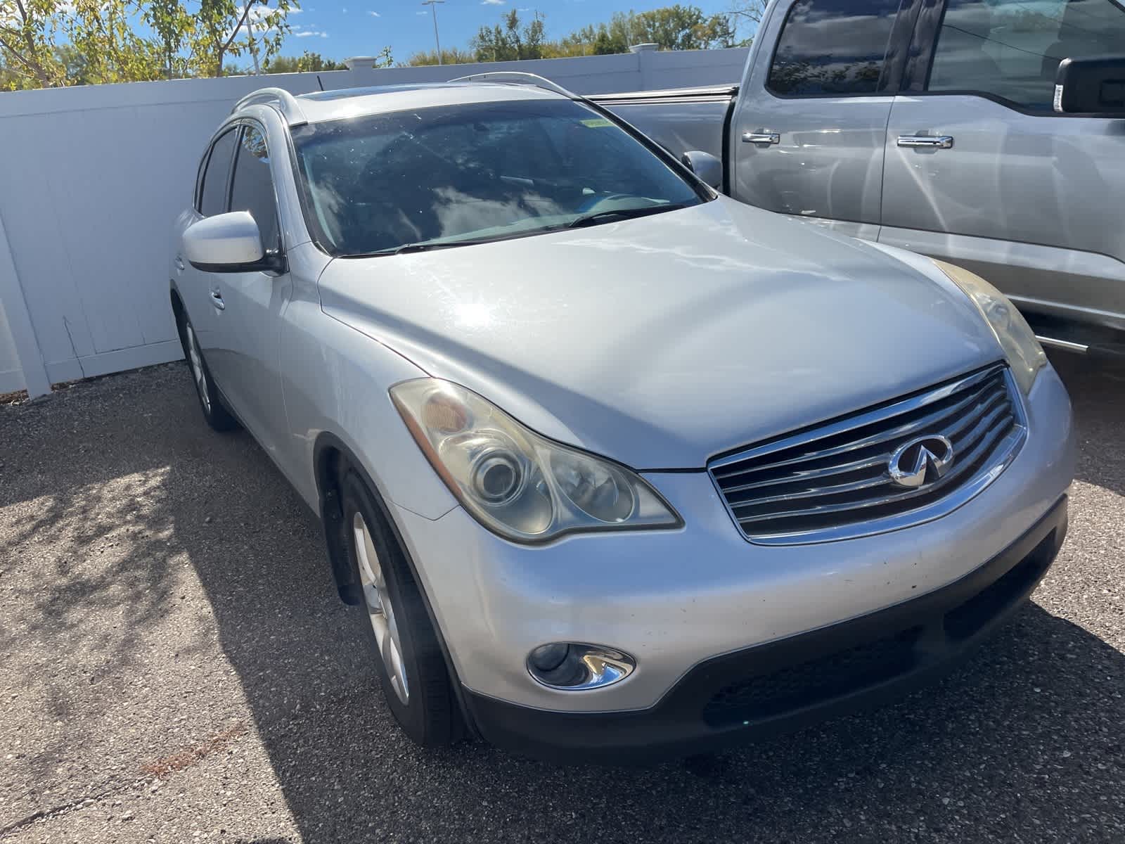 Thumbnail: 2010 INFINITI EX35 - 20