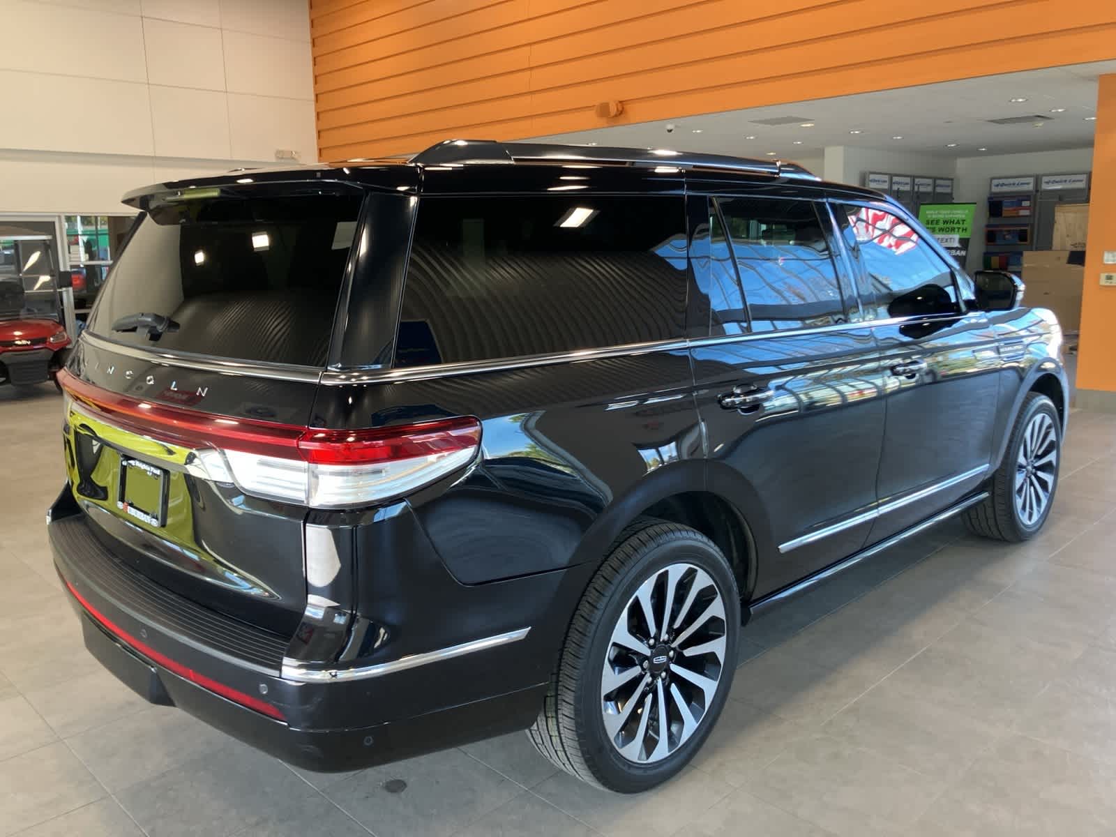 Thumbnail: 2023 Lincoln Navigator - 5
