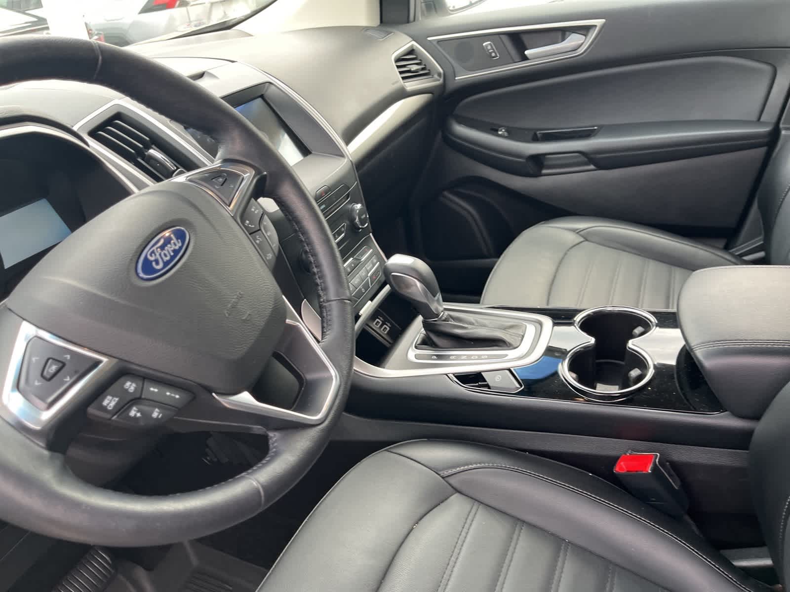 Thumbnail: 2018 Ford Edge - 25