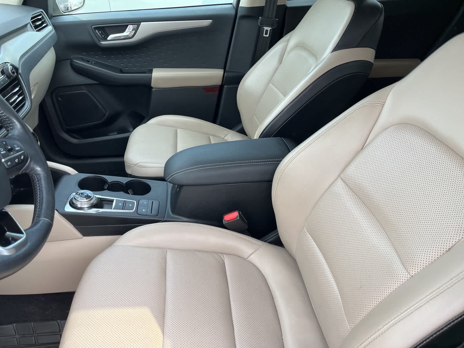 Thumbnail: 2020 Ford Escape - 21