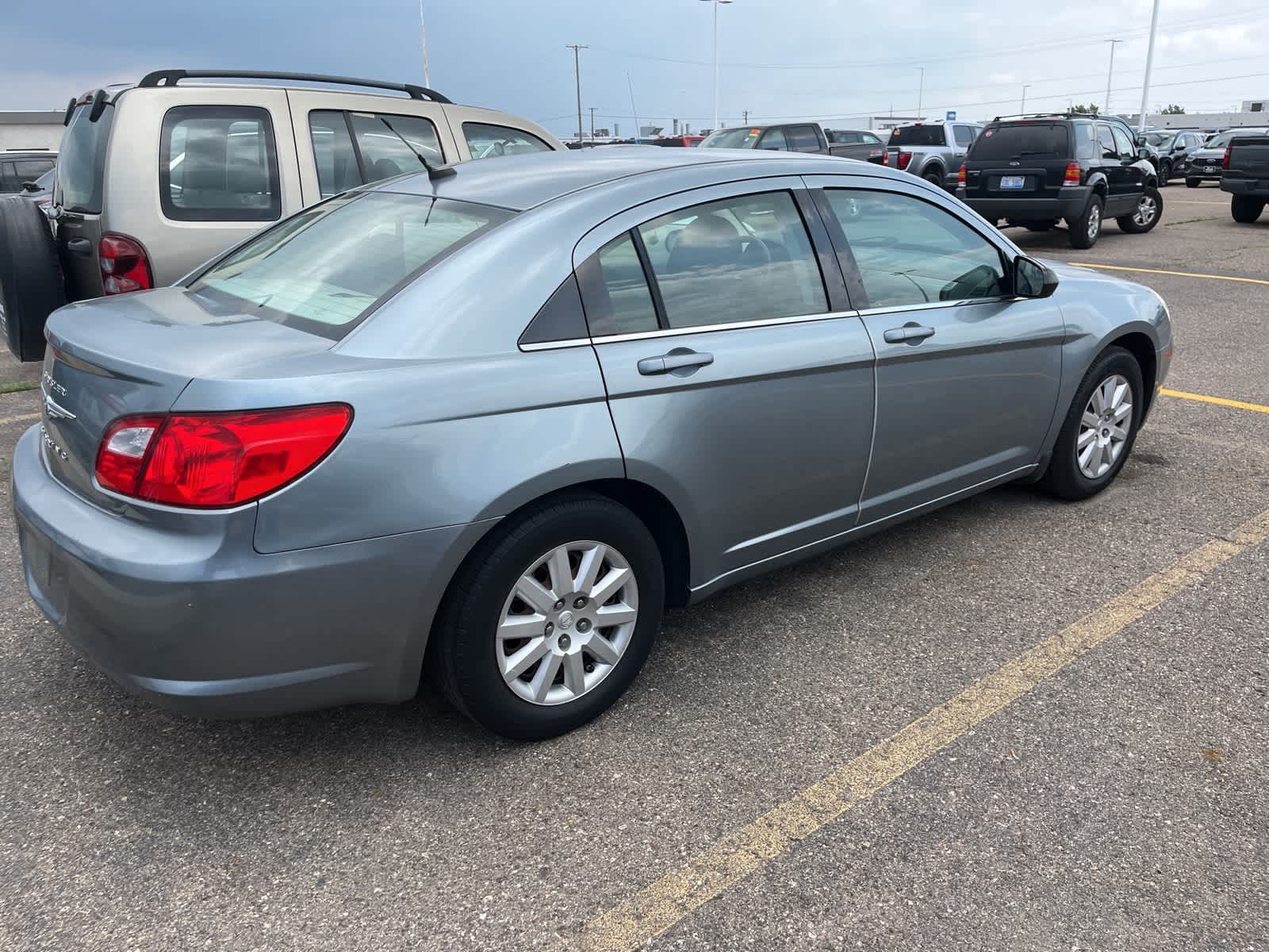 Thumbnail: 2009 Chrysler Sebring - 13