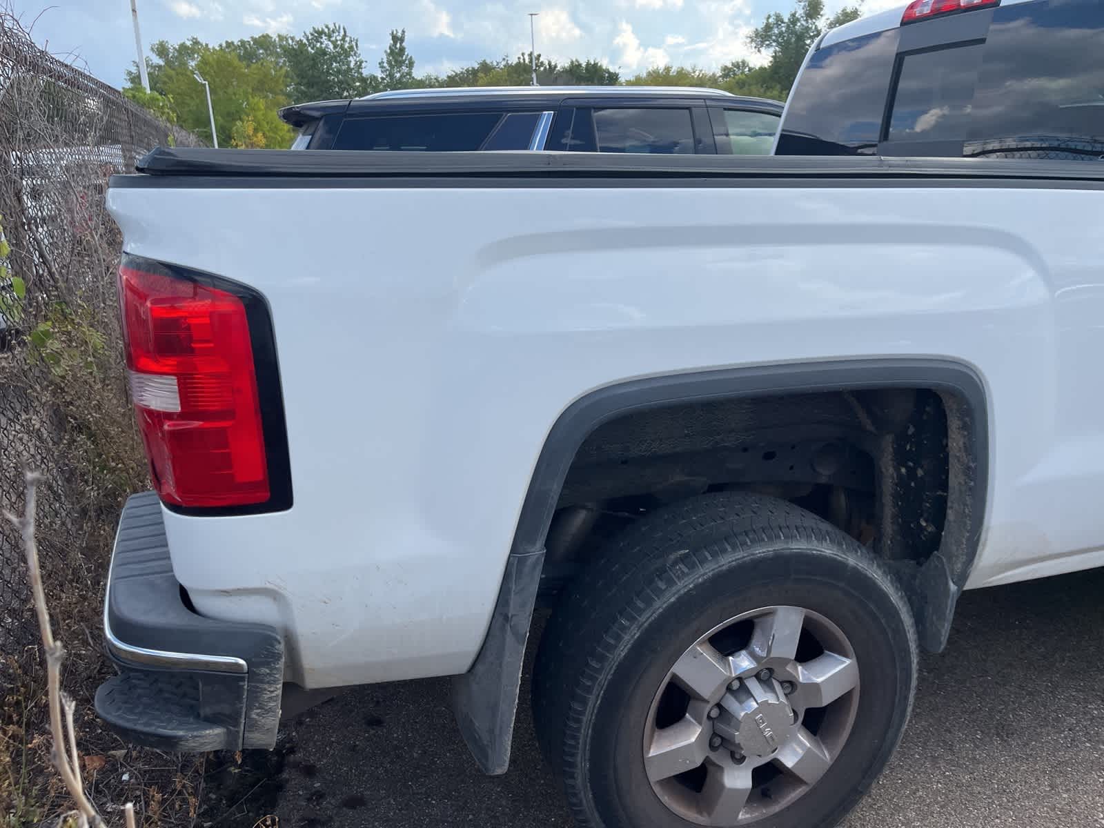 Thumbnail: 2015 GMC Sierra 2500 - 14
