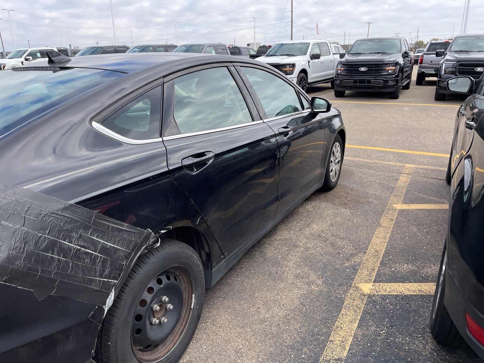 Thumbnail: 2020 Ford Fusion - 16