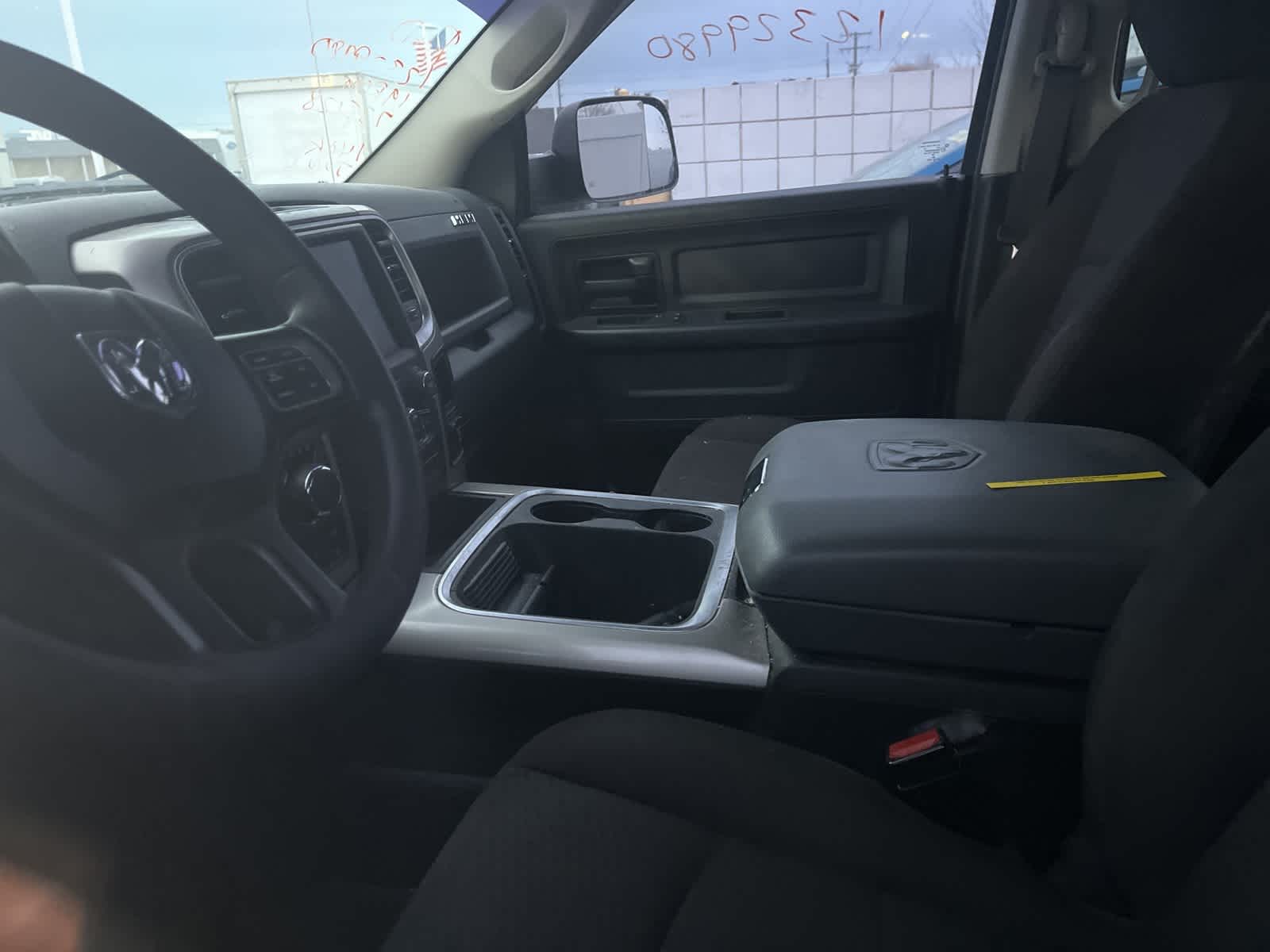 Thumbnail: 2019 RAM 1500 Classic - 22