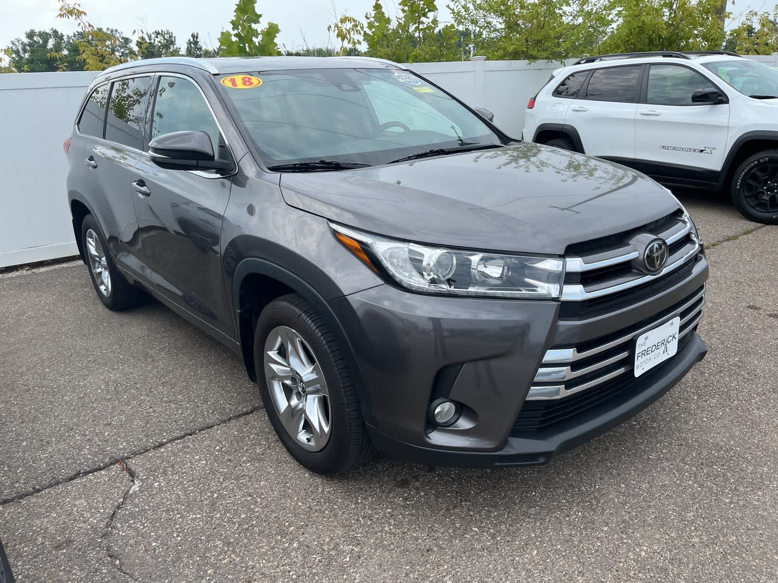 Thumbnail: 2018 Toyota Highlander - 16