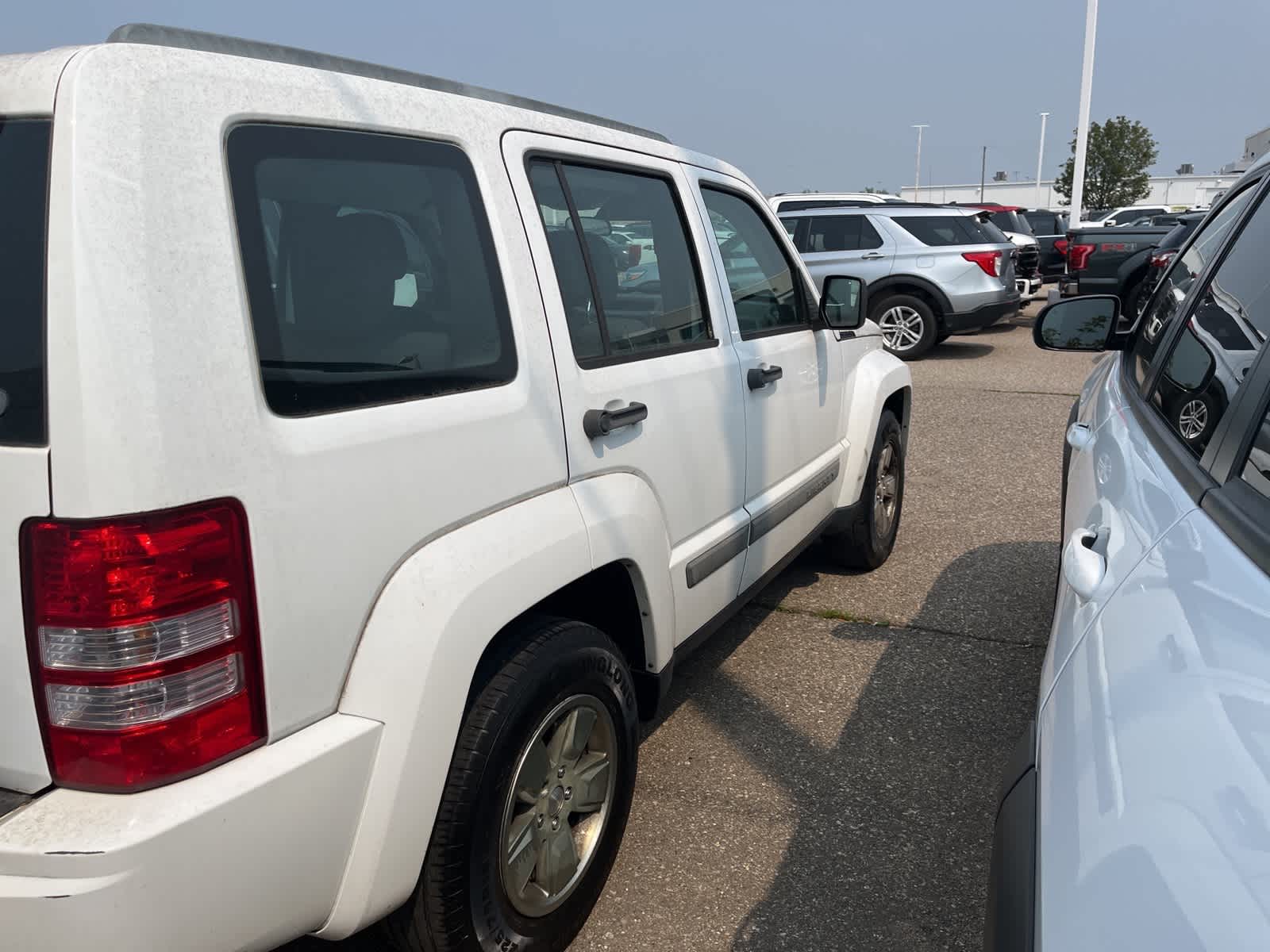 Thumbnail: 2012 Jeep Liberty - 11