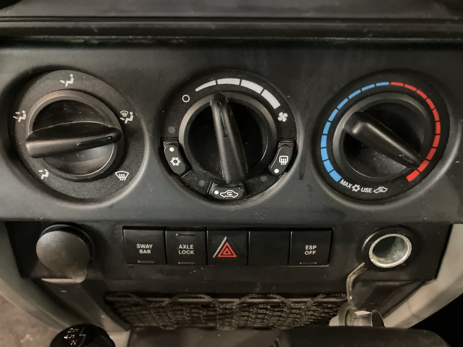 Thumbnail: 2009 Jeep Wrangler - 16