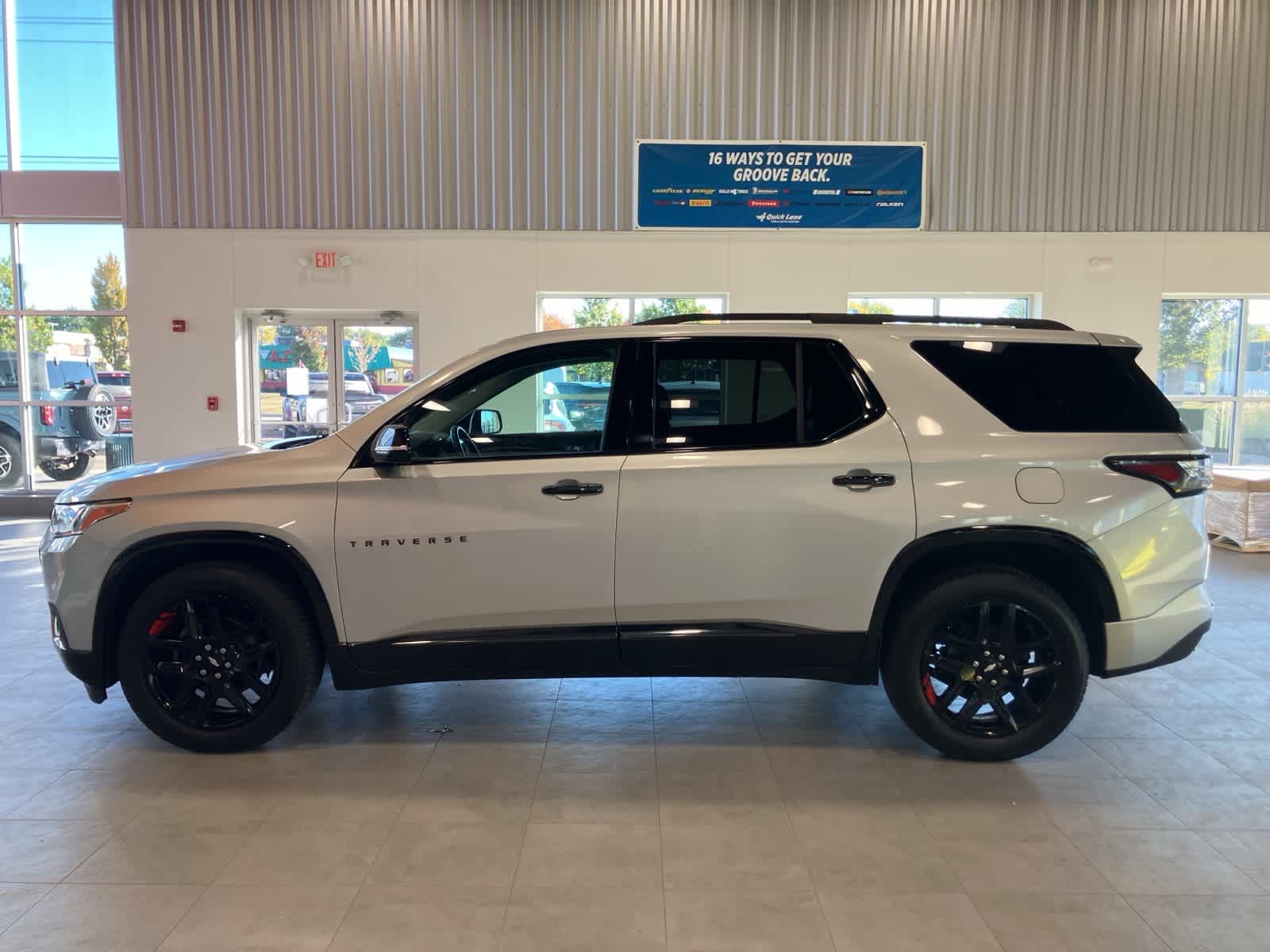 Thumbnail: 2018 Chevrolet Traverse - 8