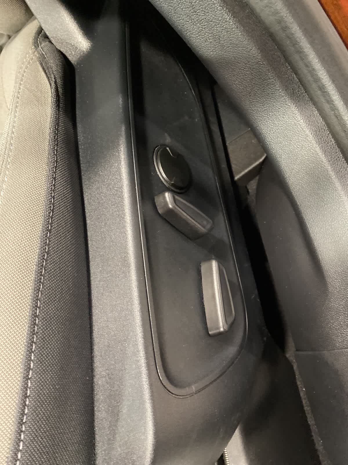 Thumbnail: 2021 Ford Escape - 16