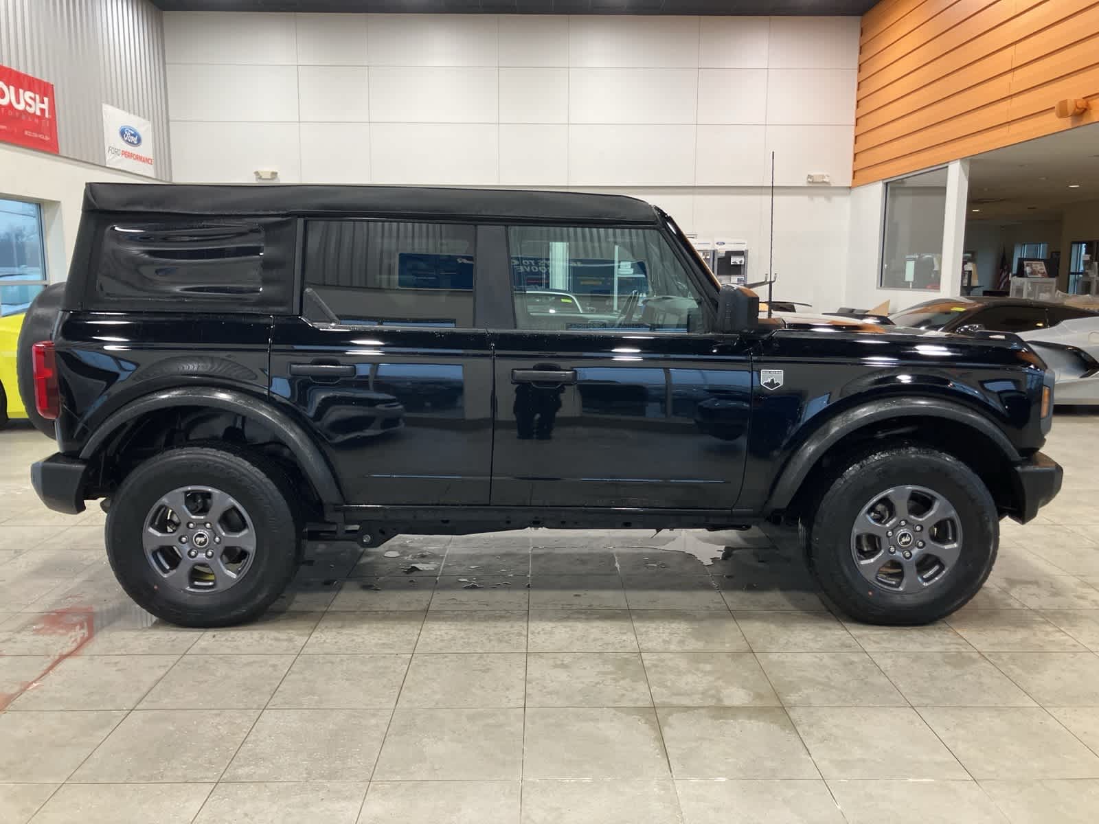 Thumbnail: 2023 Ford Bronco - 4