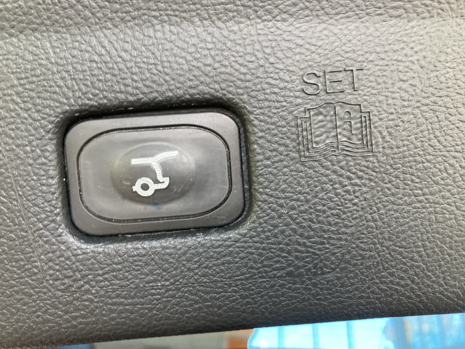 Thumbnail: 2022 Ford Edge - 27