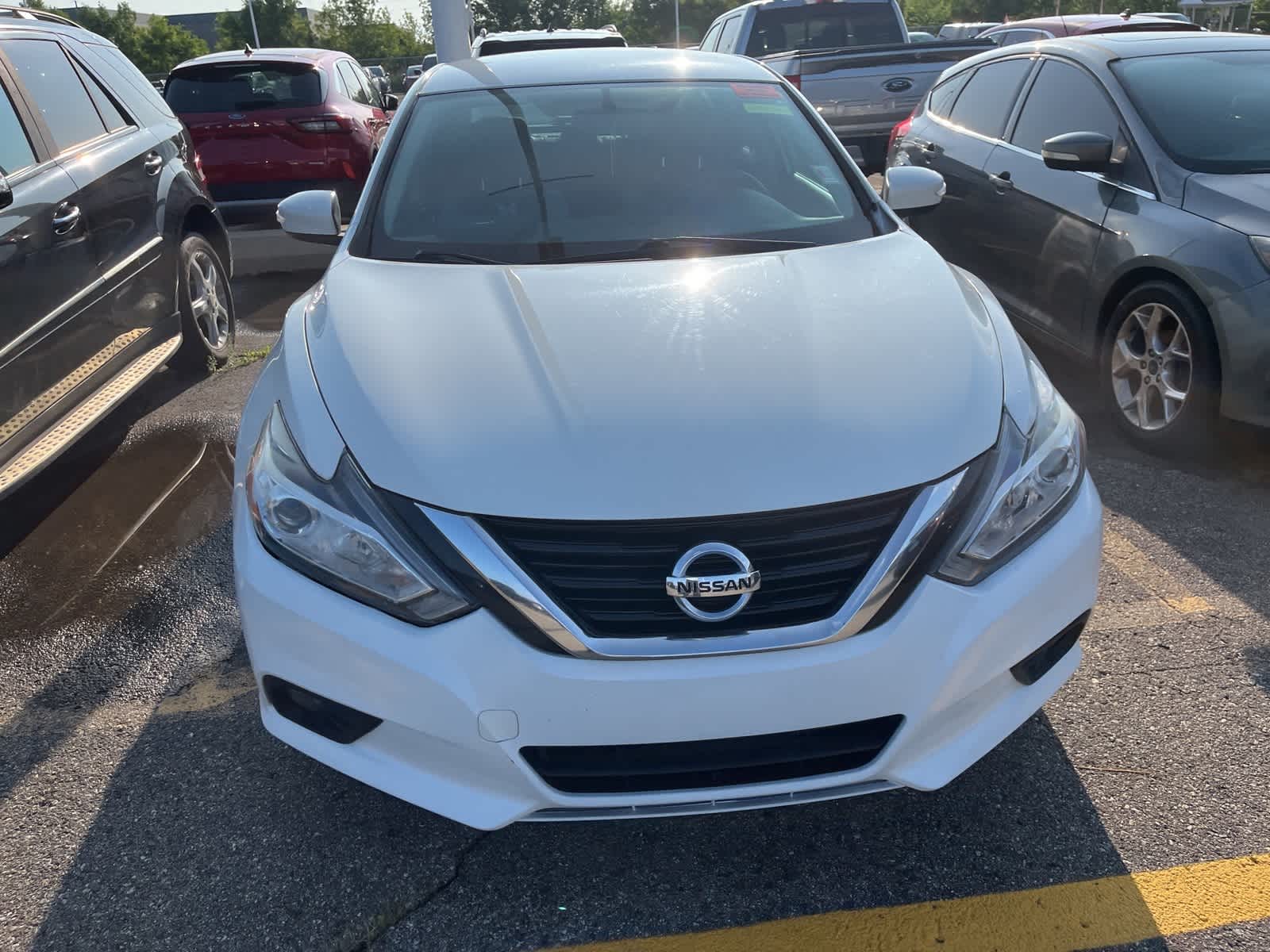 Thumbnail: 2018 Nissan Altima - 19