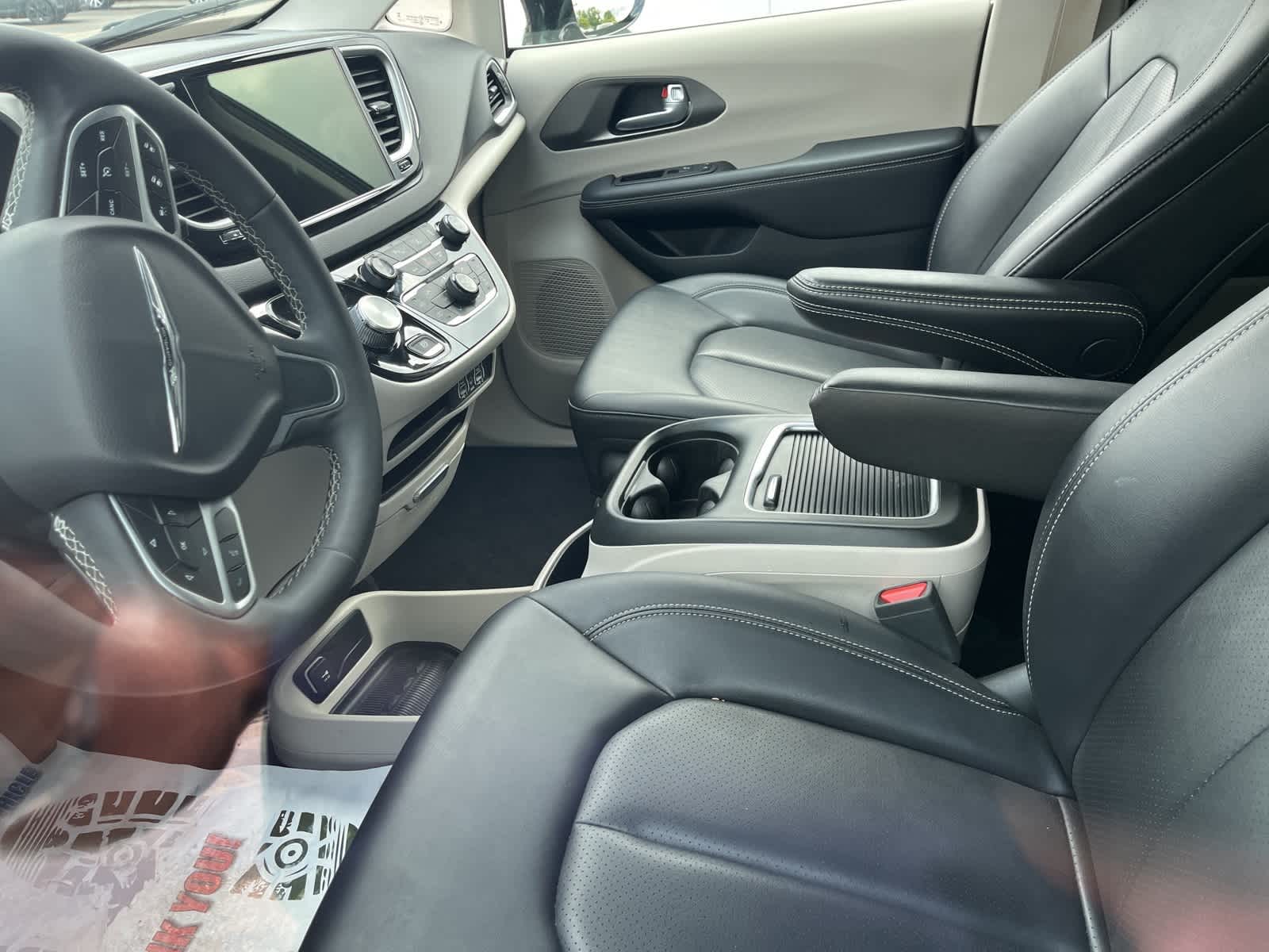 Thumbnail: 2024 Chrysler Pacifica - 23