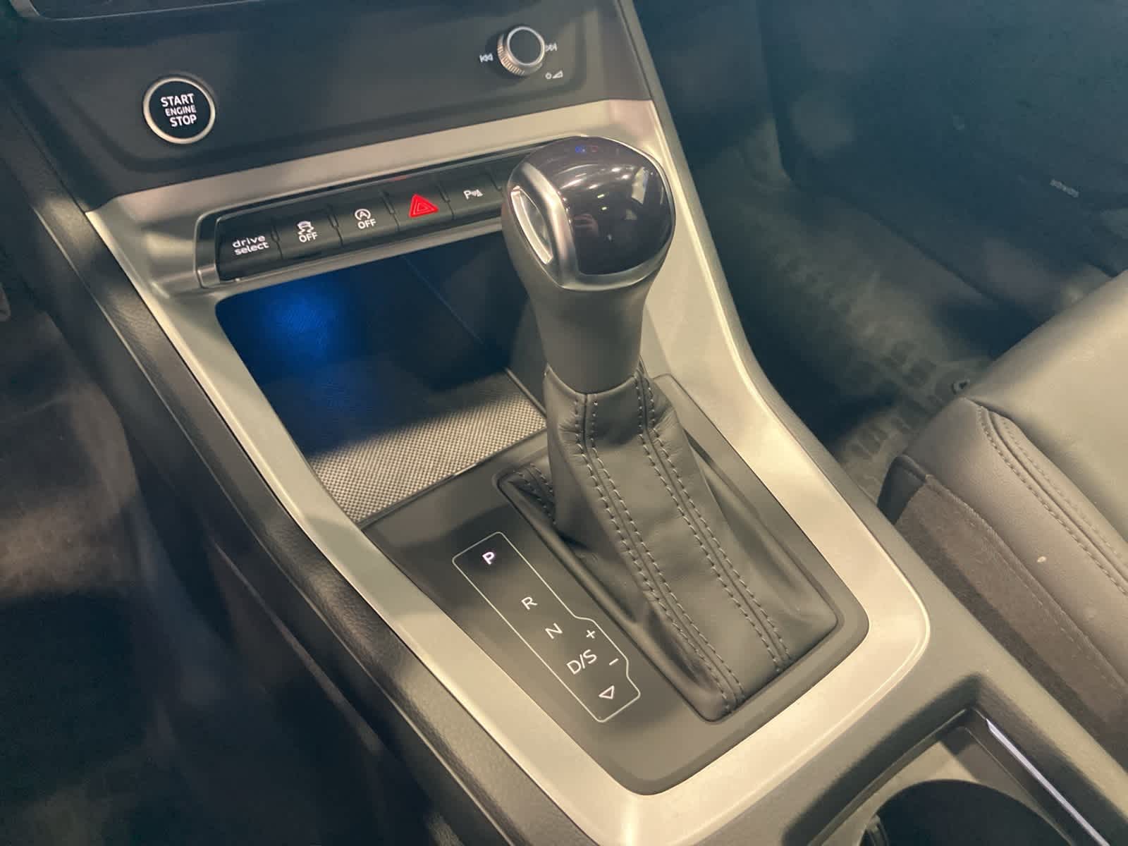 Thumbnail: 2022 Audi Q3 - 21