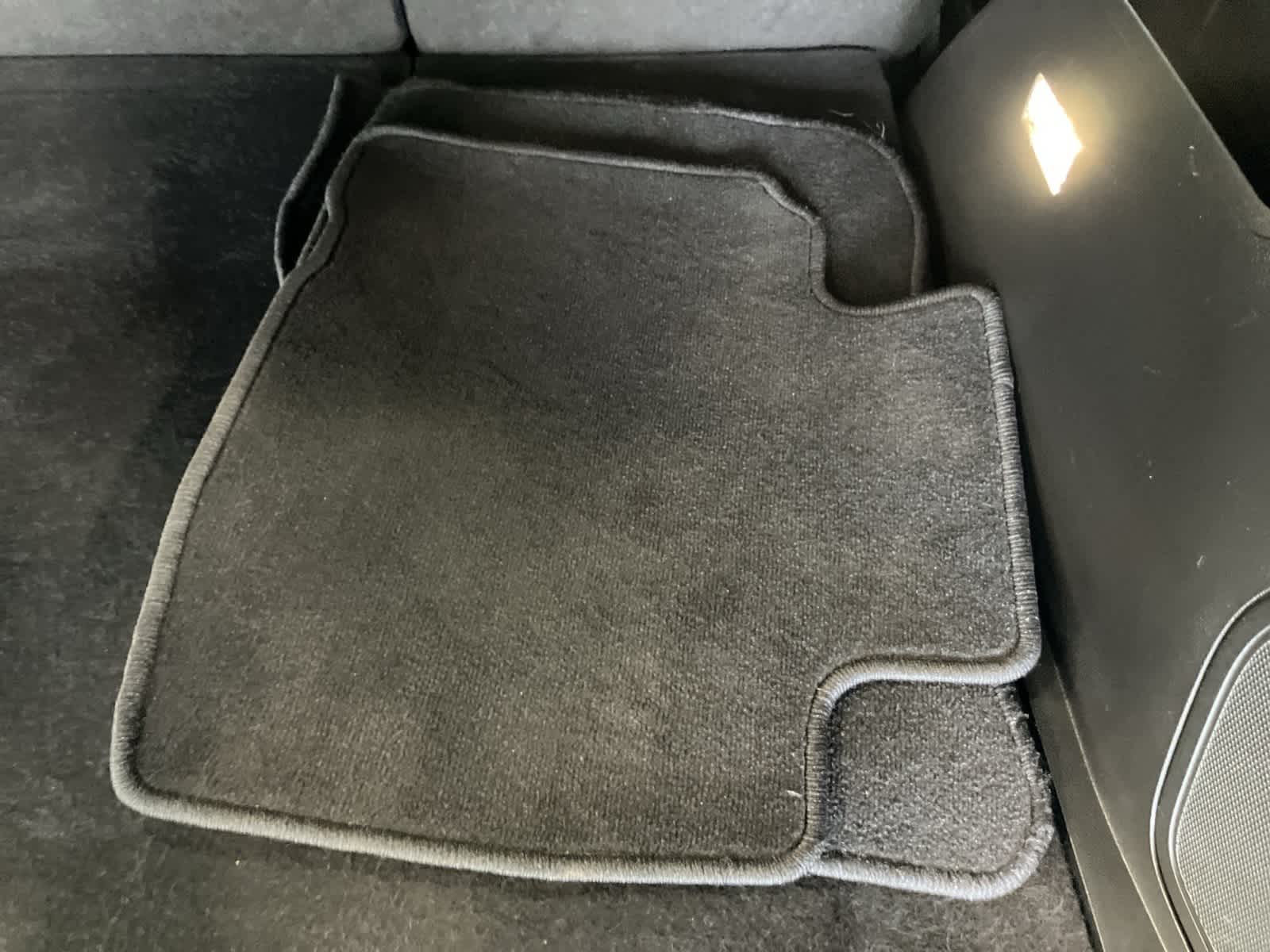 Thumbnail: 2019 Ford Edge - 32