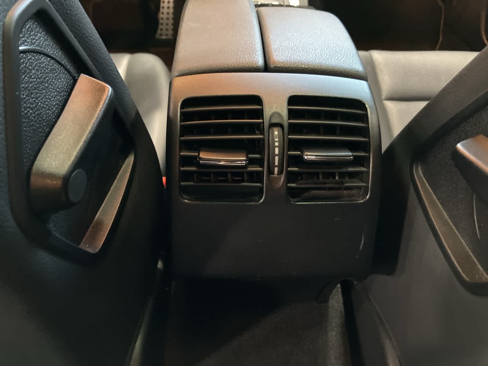 Thumbnail: 2008 Mercedes-Benz C-Class - 26