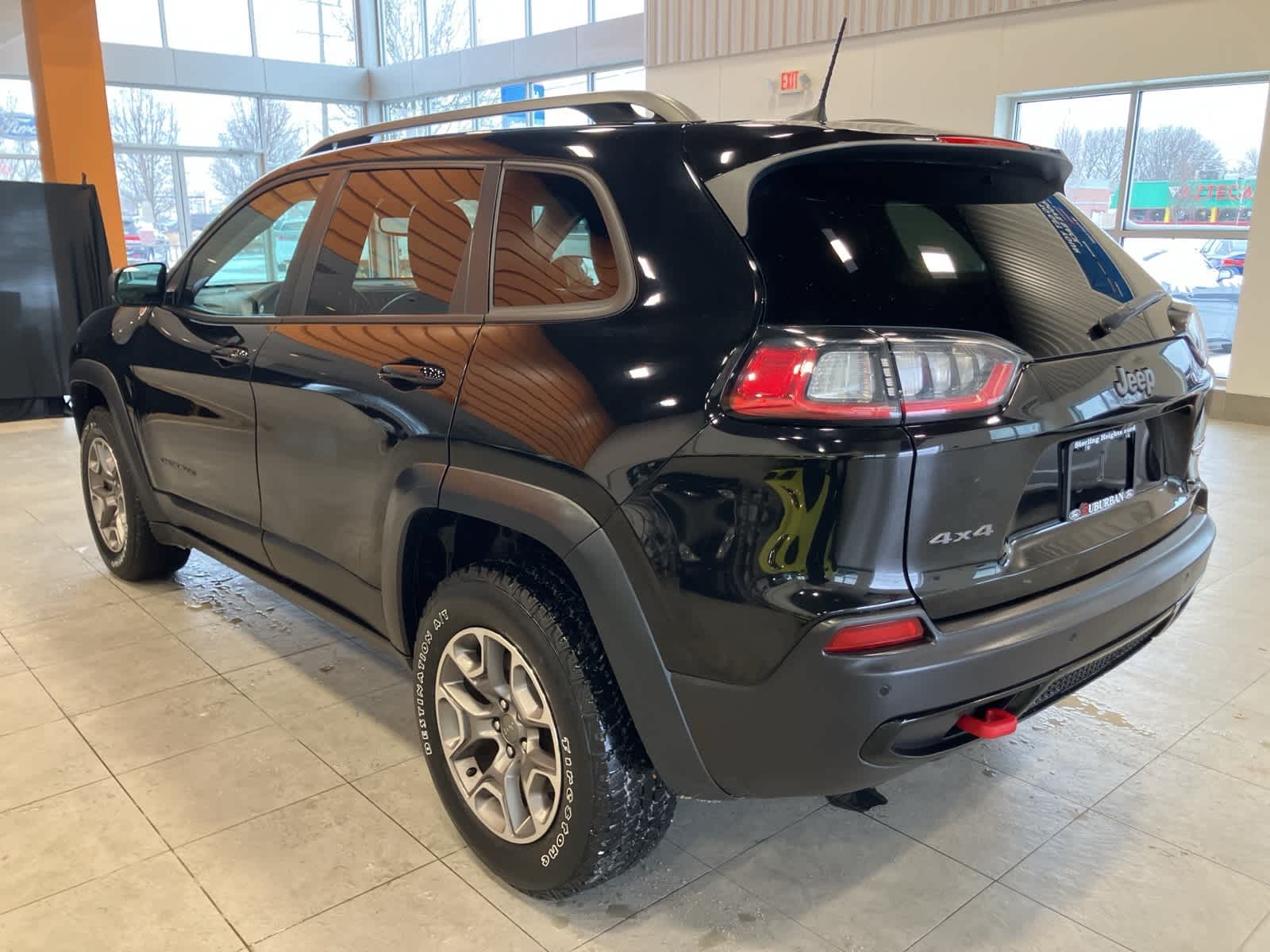 Thumbnail: 2020 Jeep Cherokee - 7