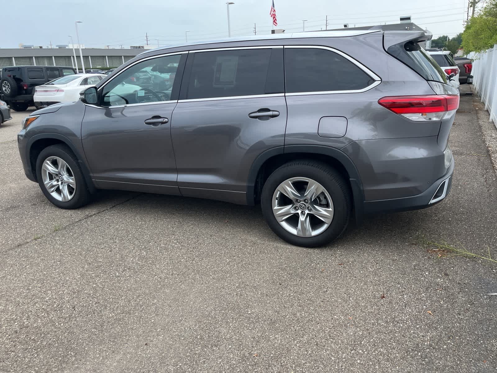 Thumbnail: 2018 Toyota Highlander - 7