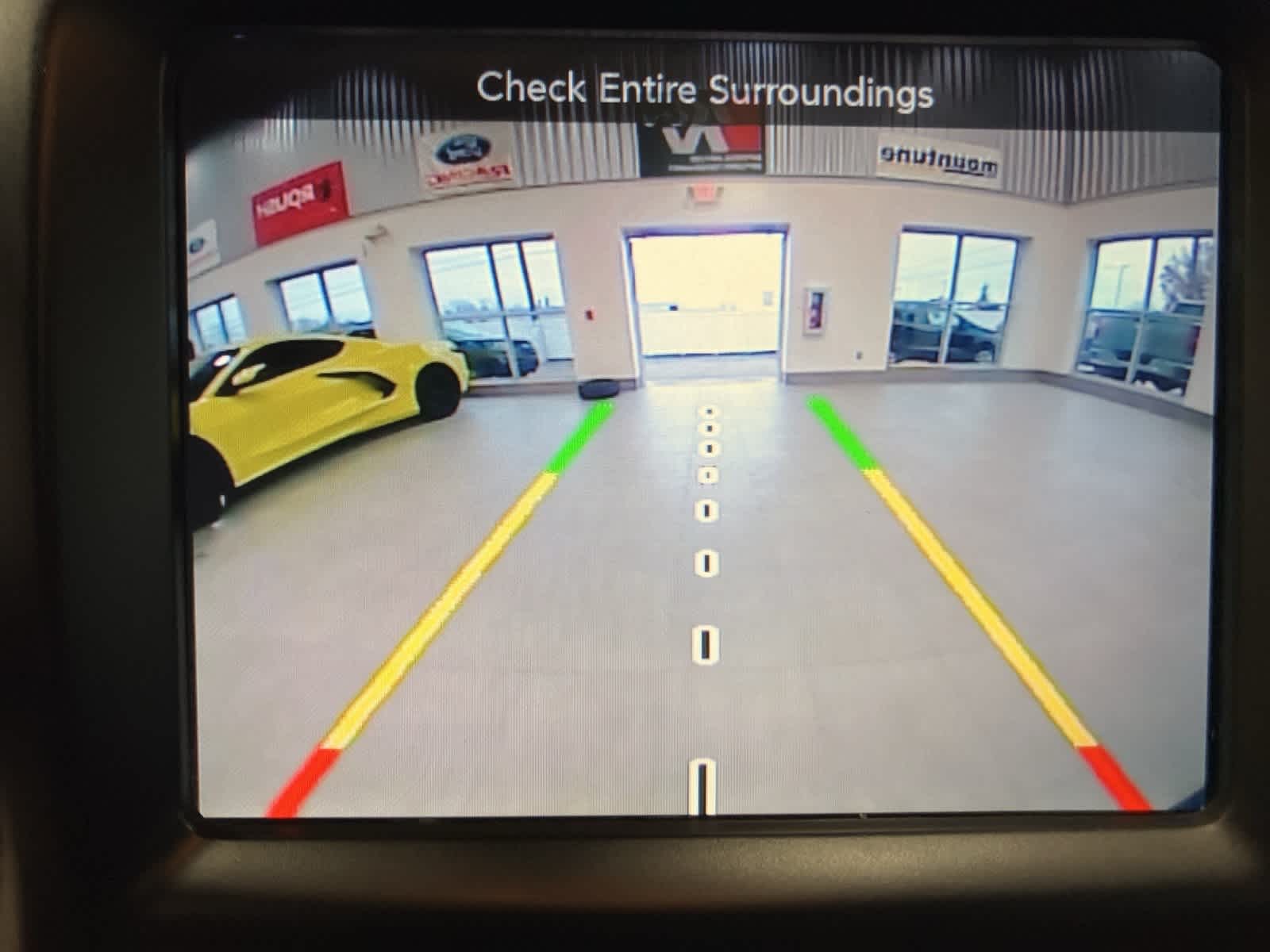 Thumbnail: 2016 Jeep Cherokee - 24