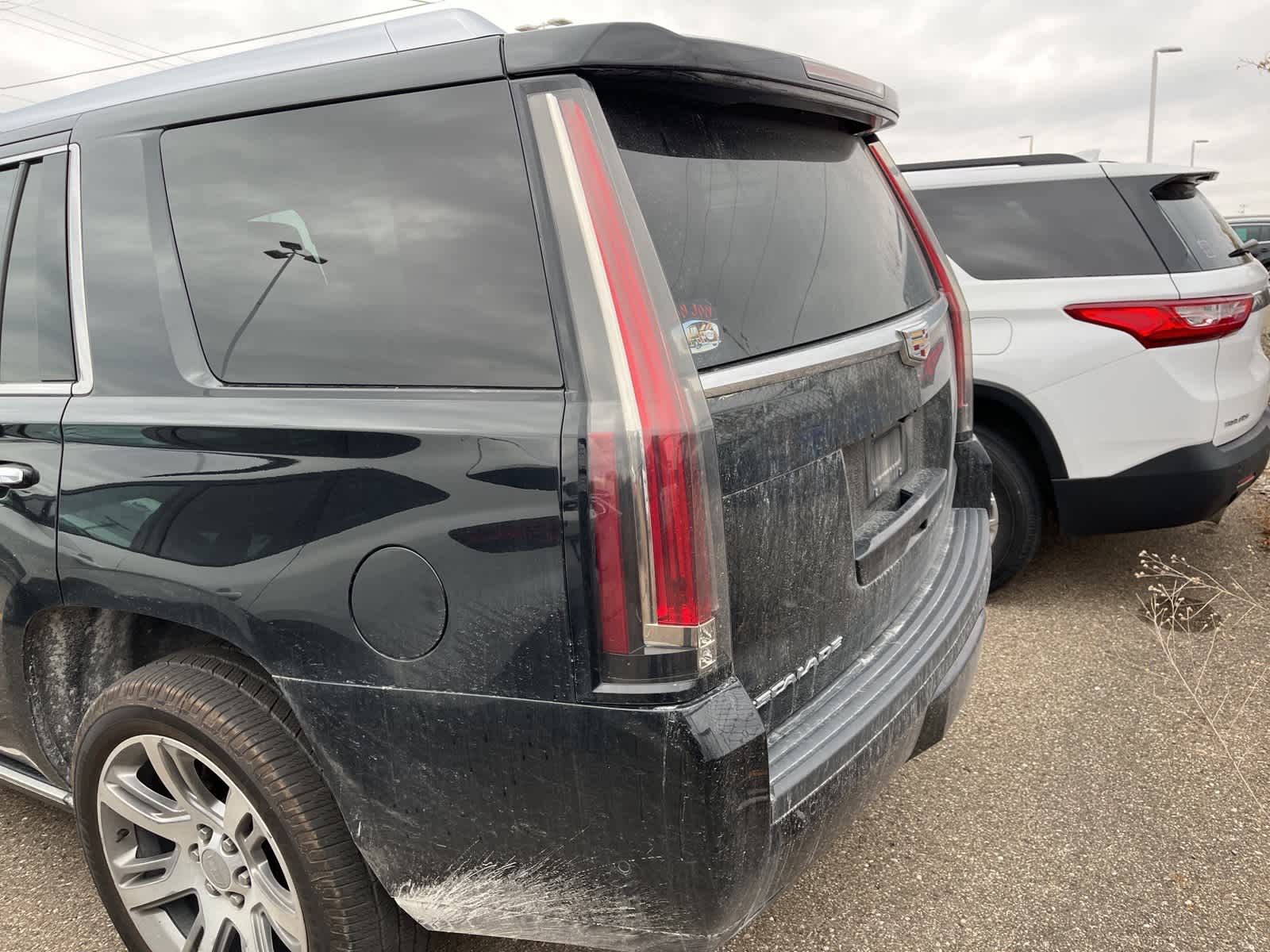 Thumbnail: 2017 Cadillac Escalade - 9