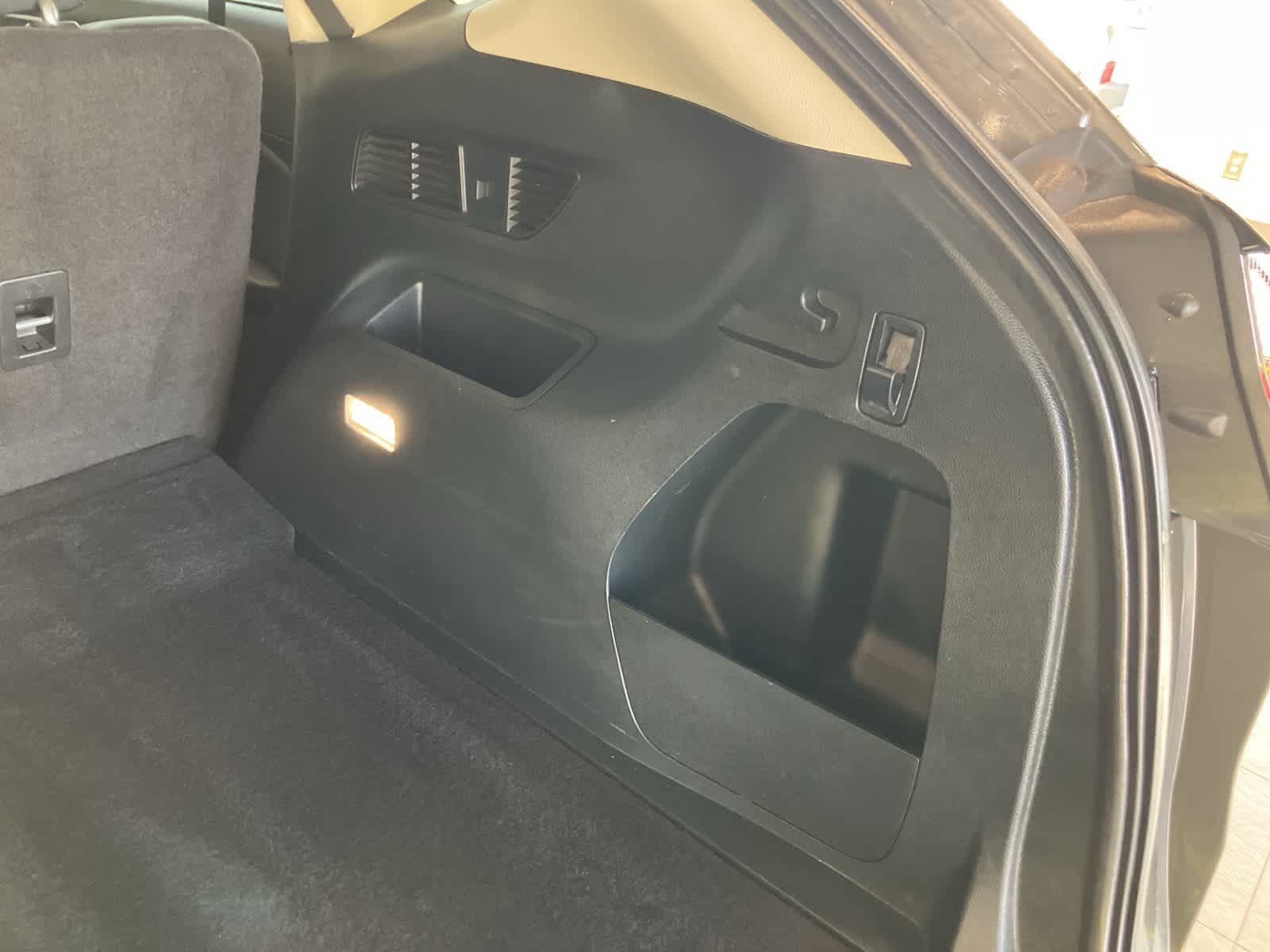 Thumbnail: 2019 Ford Edge - 29