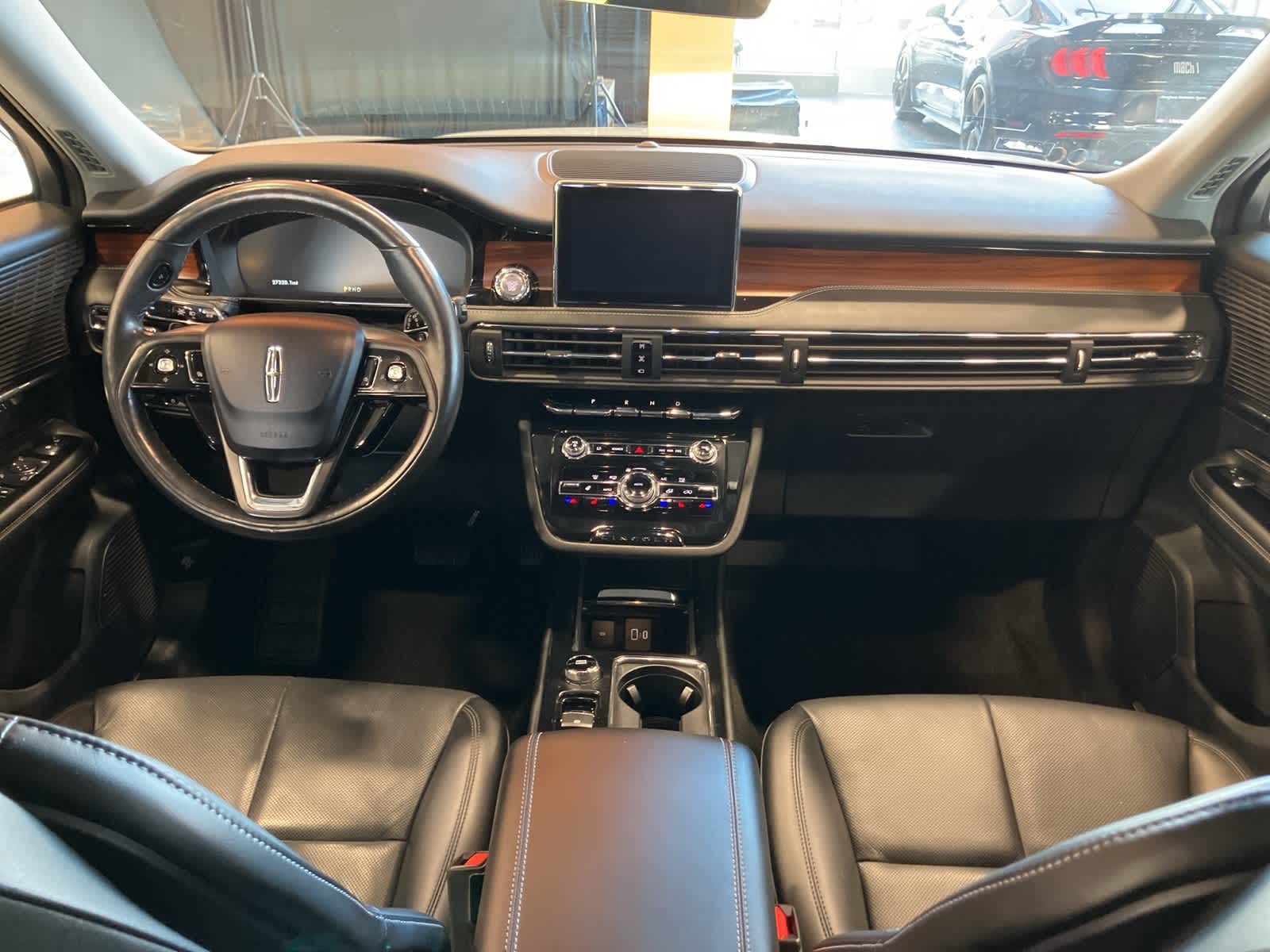 Thumbnail: 2022 Lincoln Corsair - 24