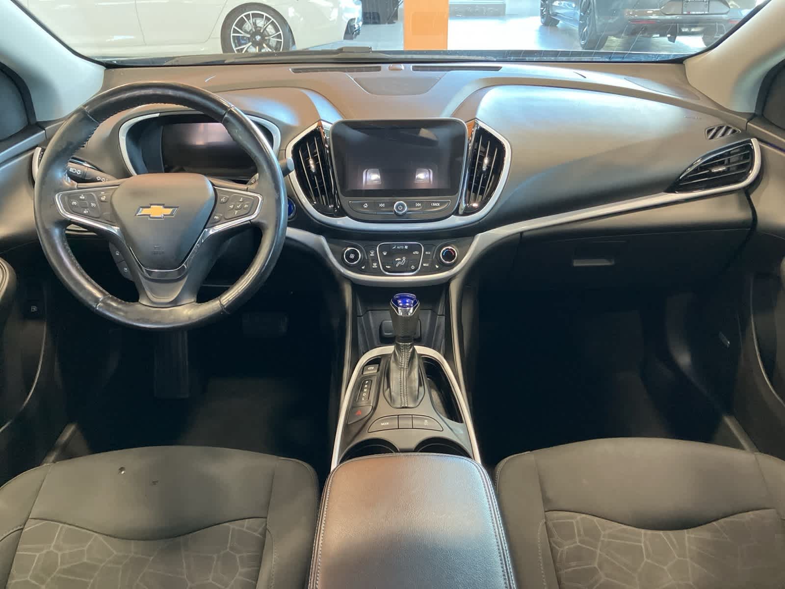 Thumbnail: 2017 Chevrolet Volt - 25