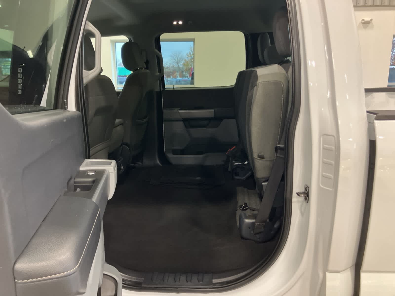 Thumbnail: 2024 Ford Econoline - 28