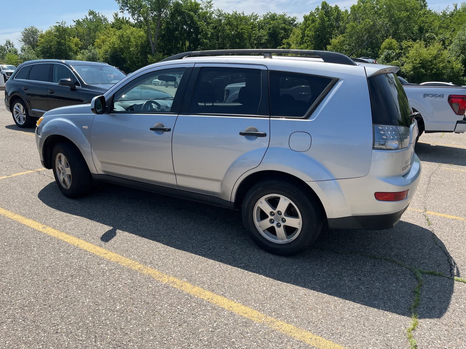 Thumbnail: 2007 Mitsubishi Outlander - 7