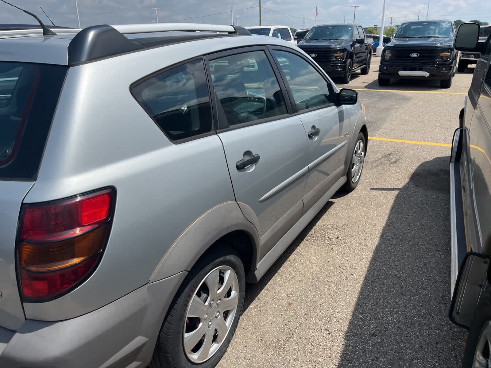 Thumbnail: 2007 Pontiac Vibe - 11