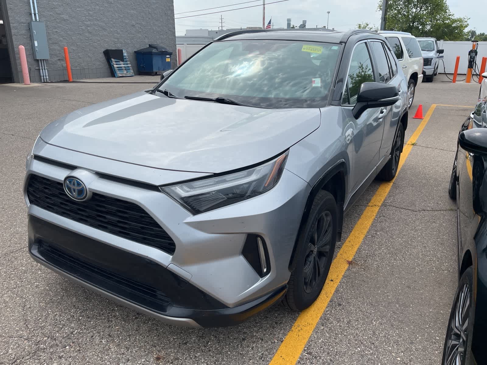 Thumbnail: 2022 Toyota RAV4 - 2