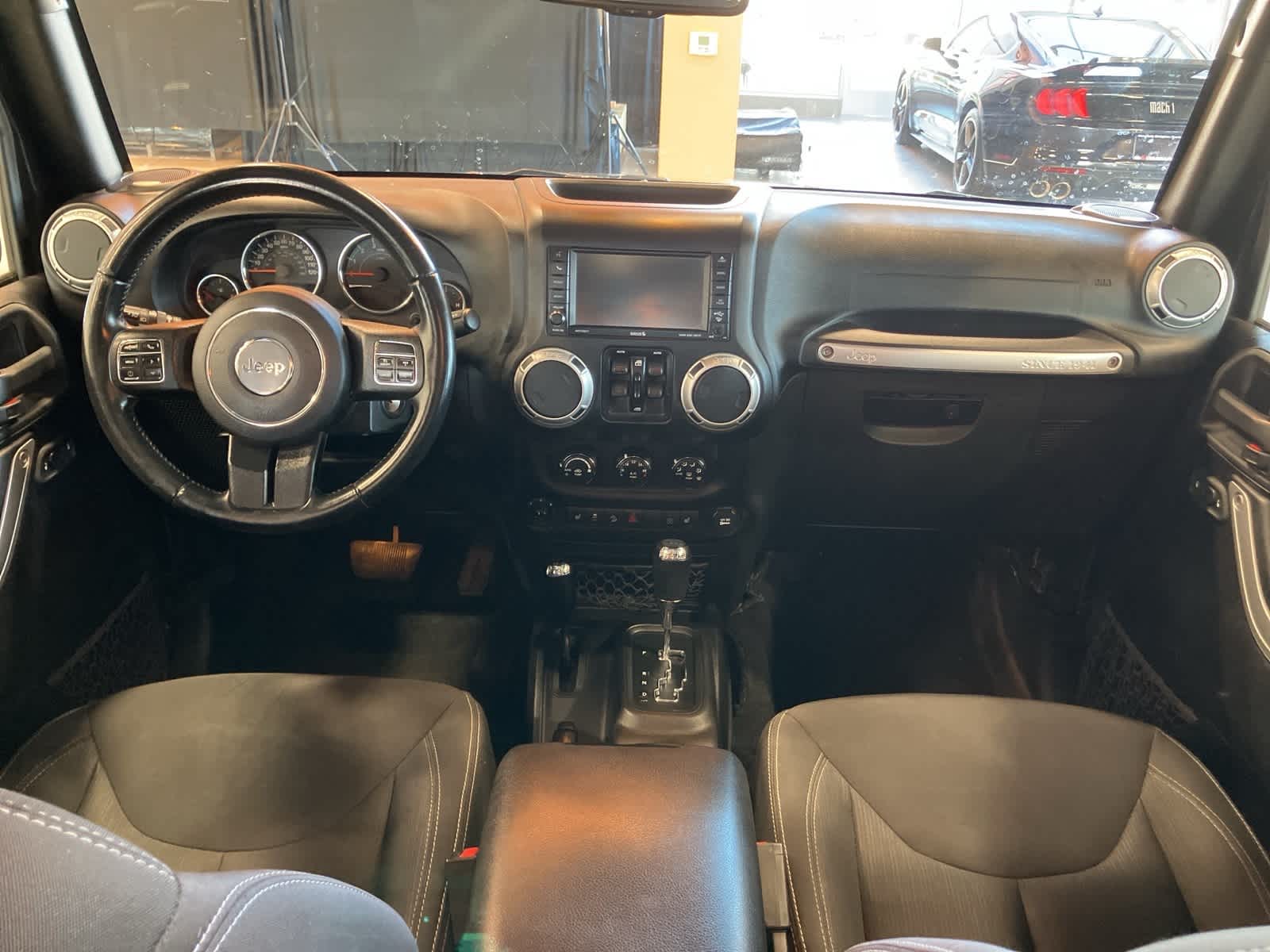 Thumbnail: 2016 Jeep Wrangler - 21