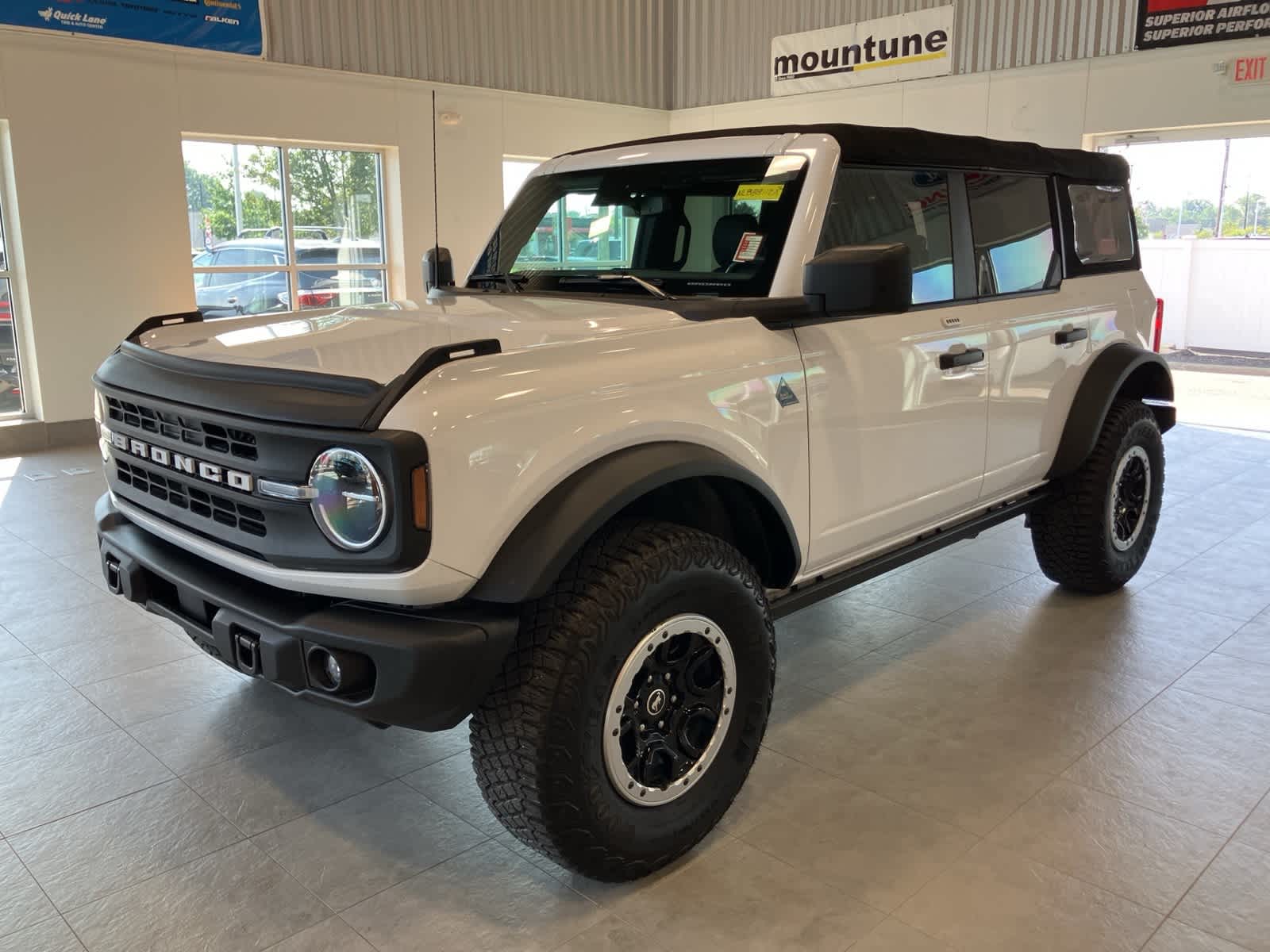 2022 Ford Bronco Black Diamond -
                  Sterling Heights, MI