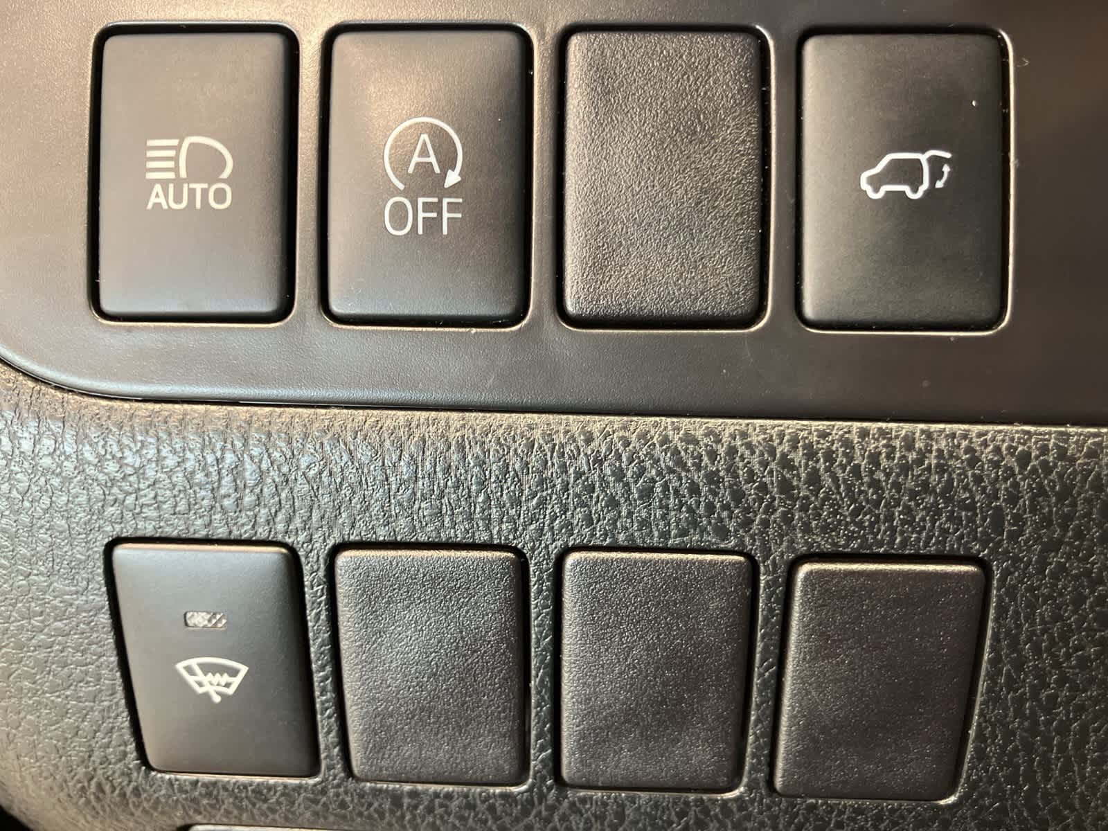 Thumbnail: 2018 Toyota Highlander - 13