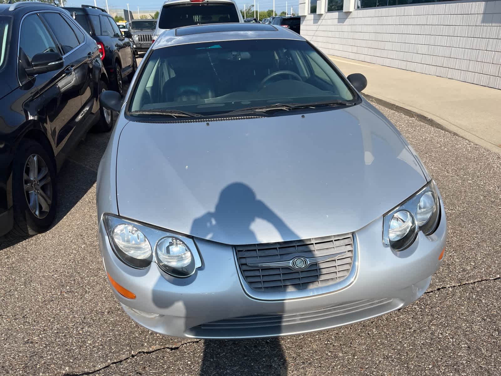 Thumbnail: 2000 Chrysler 300 - 17
