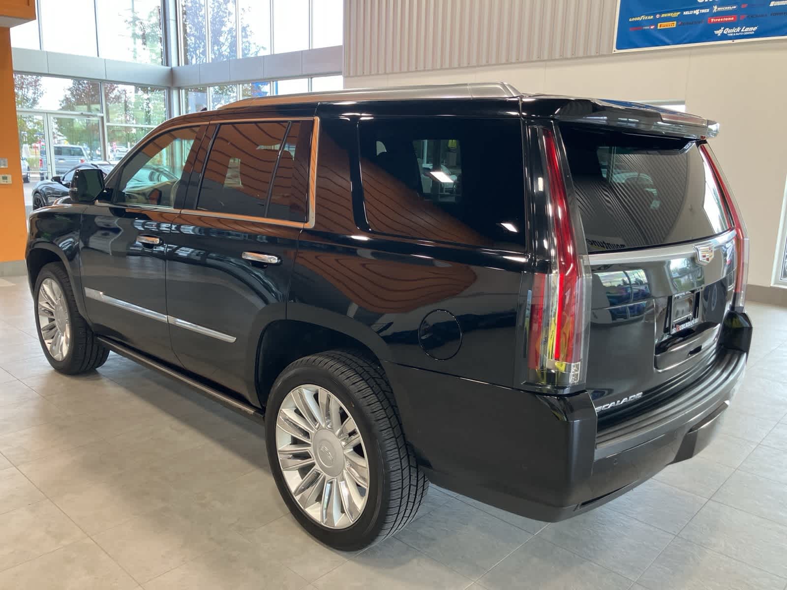 Thumbnail: 2019 Cadillac Escalade - 7