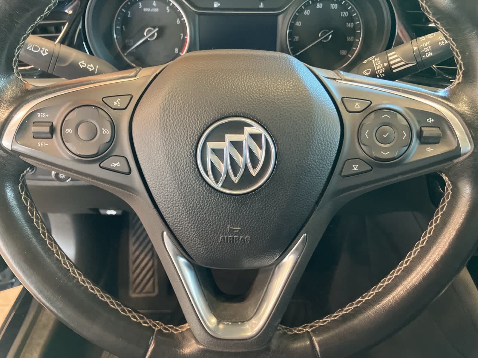 Thumbnail: 2018 Buick Regal - 17