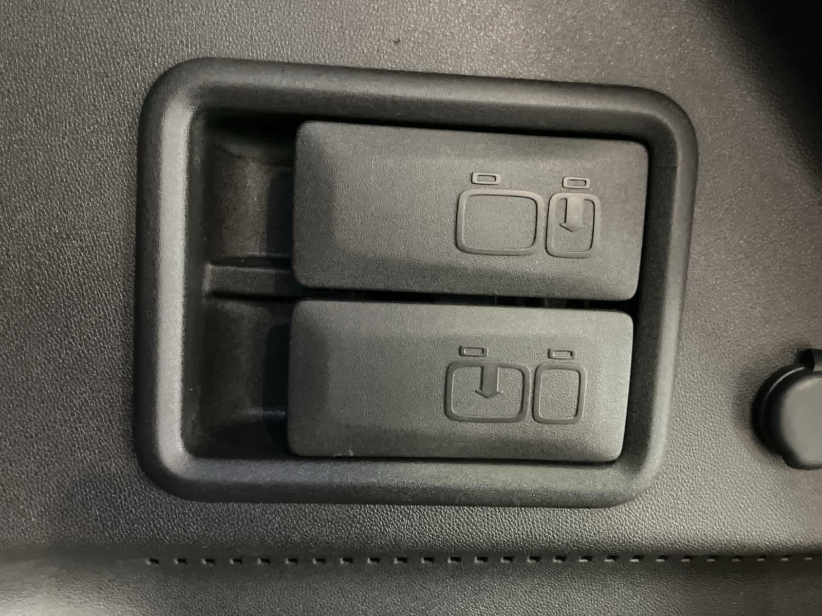 Thumbnail: 2018 Chevrolet Equinox - 28