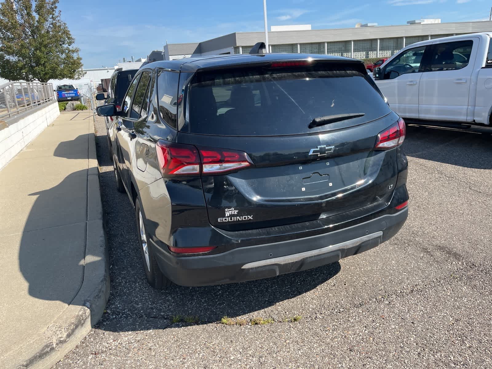 Thumbnail: 2022 Chevrolet Equinox - 9
