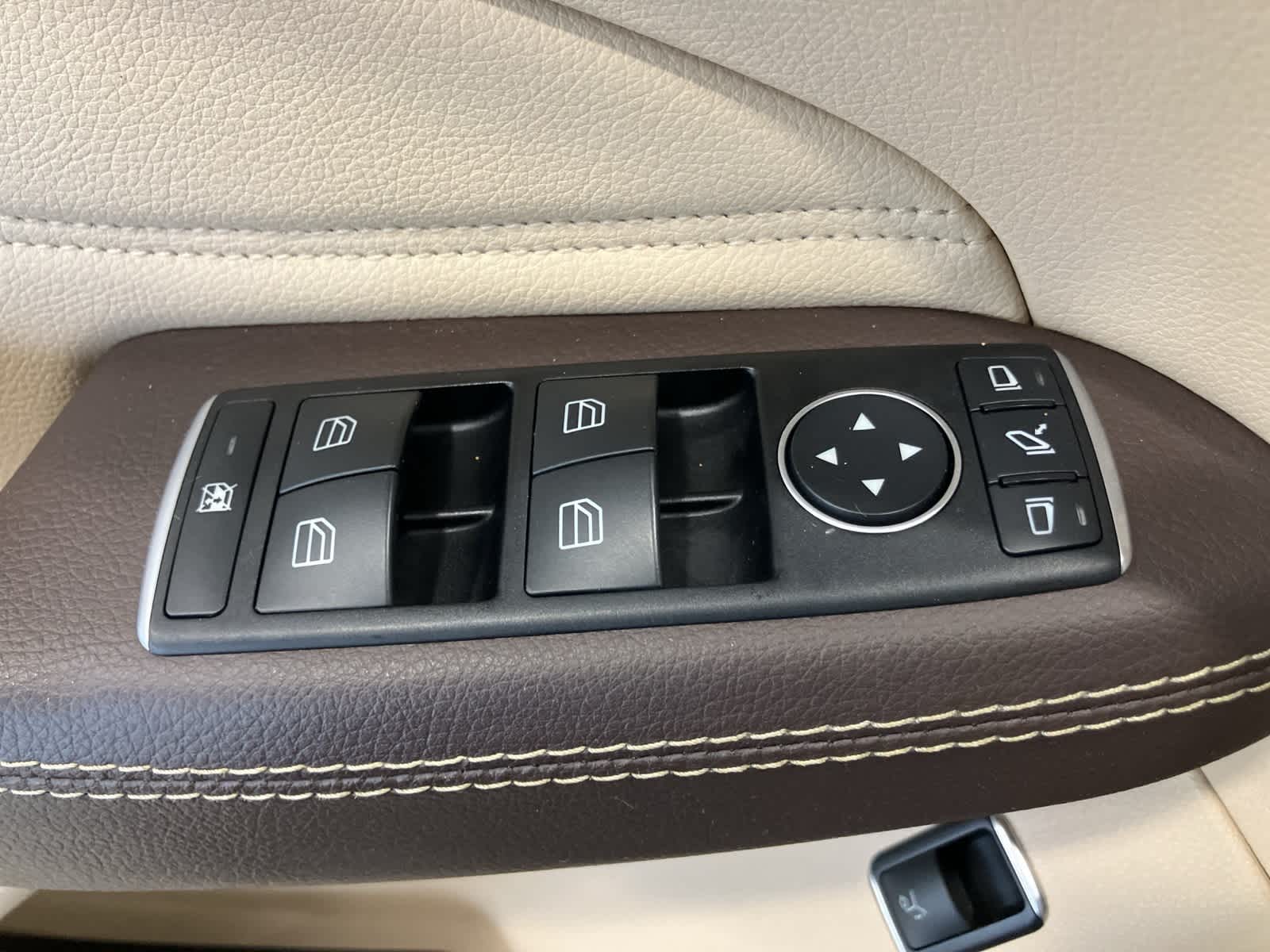 Thumbnail: 2018 Mercedes-Benz GLE - 14