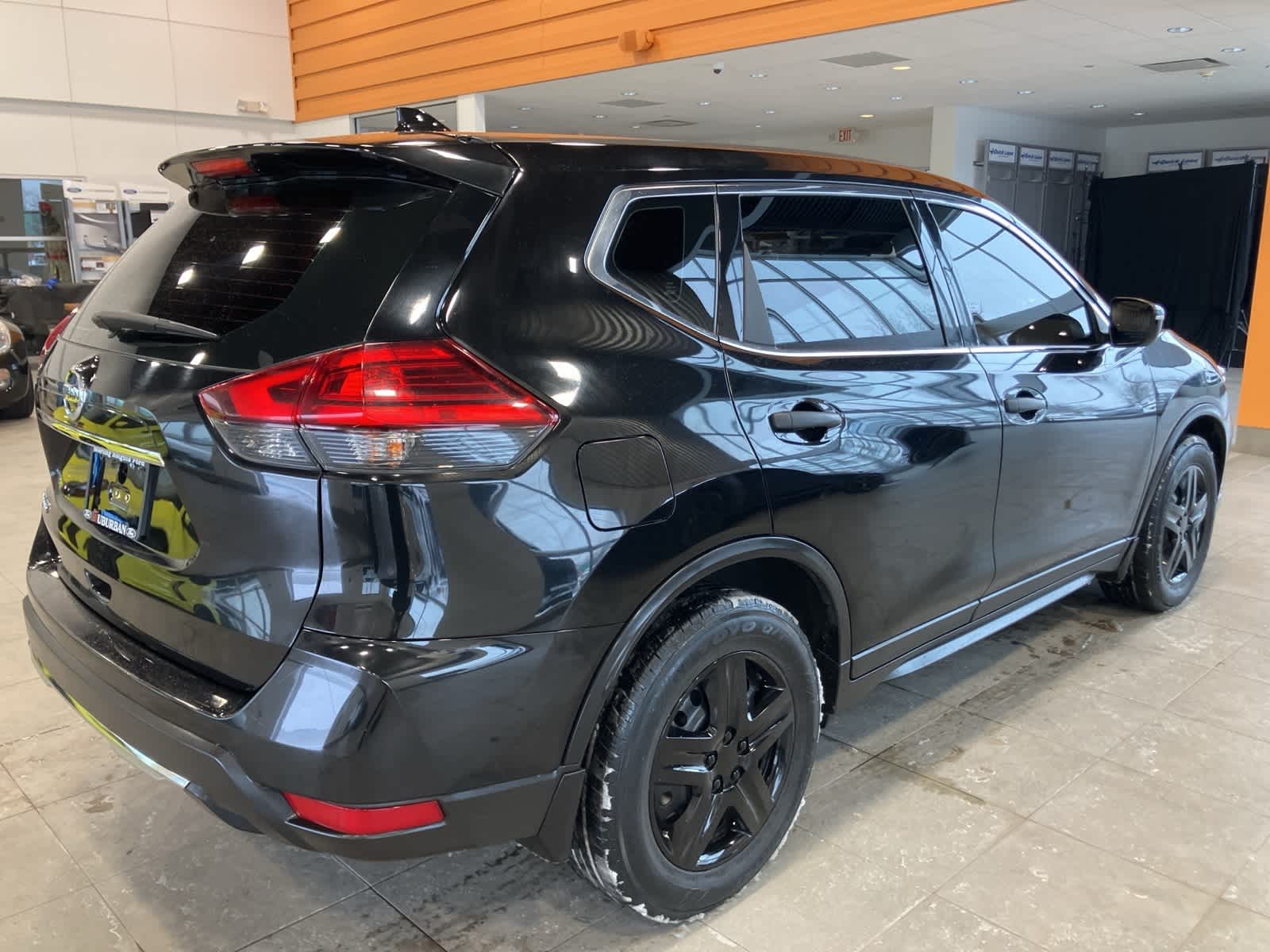 Thumbnail: 2017 Nissan Rogue - 5