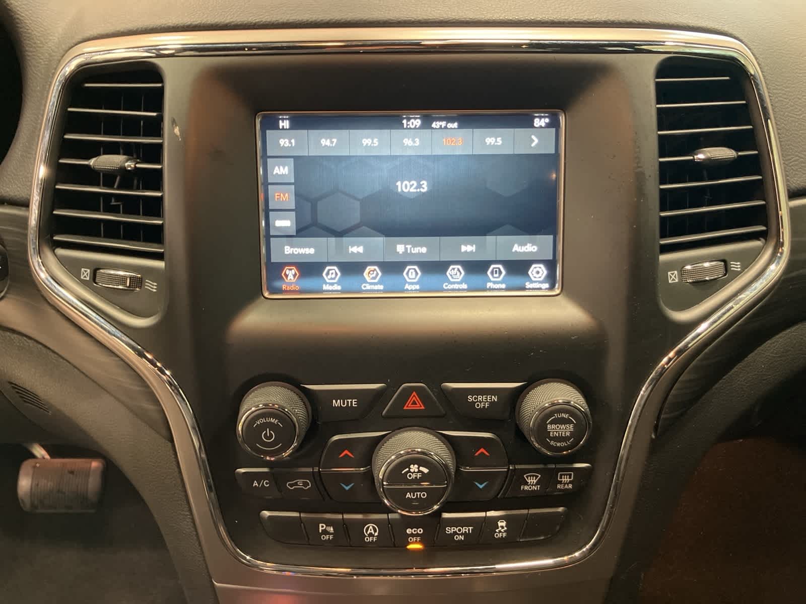 Thumbnail: 2021 Jeep Grand Cherokee - 19