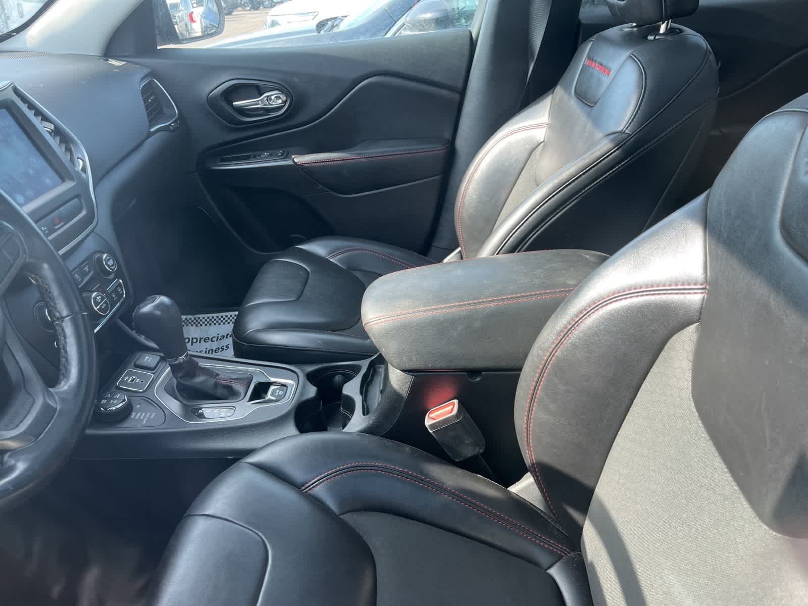 Thumbnail: 2021 Jeep Cherokee - 24