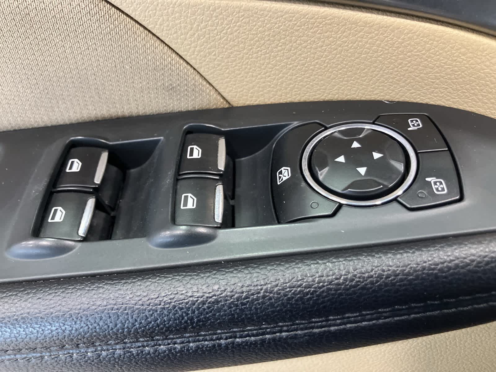 Thumbnail: 2017 Ford Explorer - 12