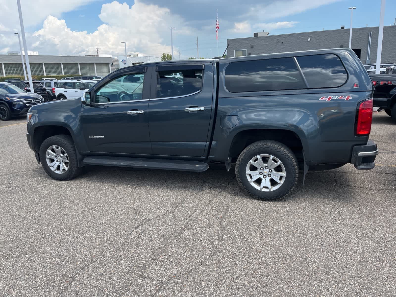 Thumbnail: 2017 Chevrolet Colorado - 6